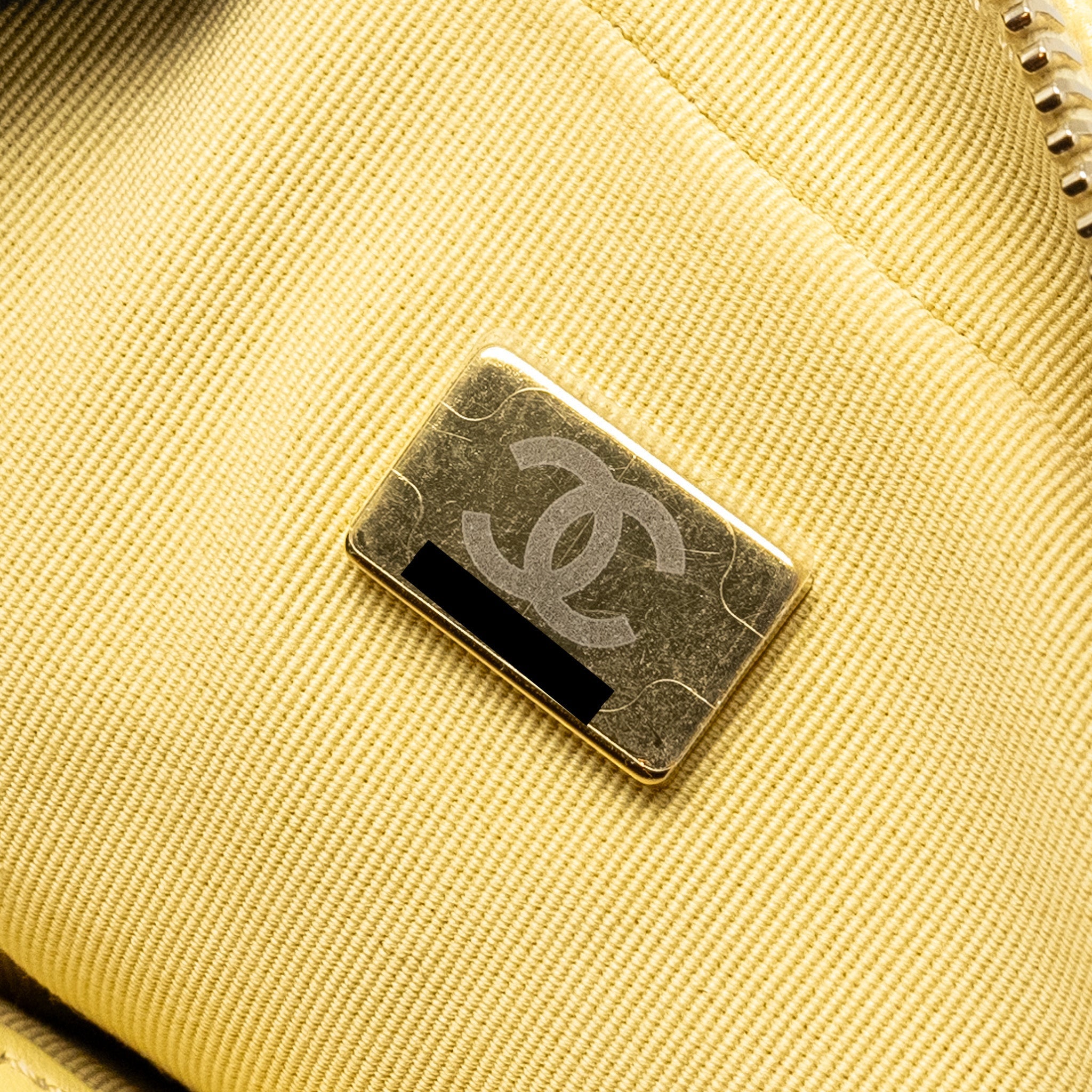 Chanel 22P quilted flap backpack caviar light yellow  (Microchip)