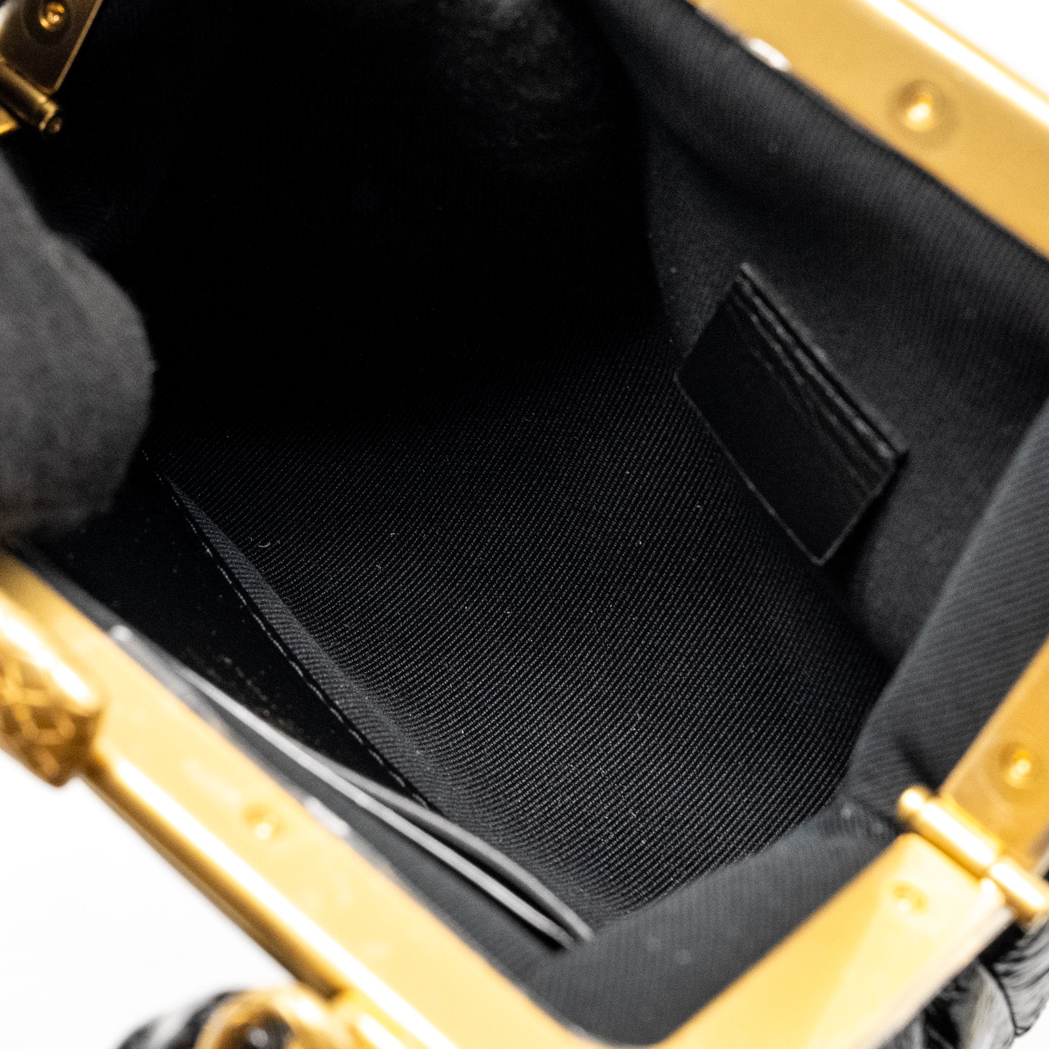 CHANEL 24A Bowknot Clutch With Chain Patent Crumpled lambskin/Shiny Lambskin Black/Pink  (Microchip)