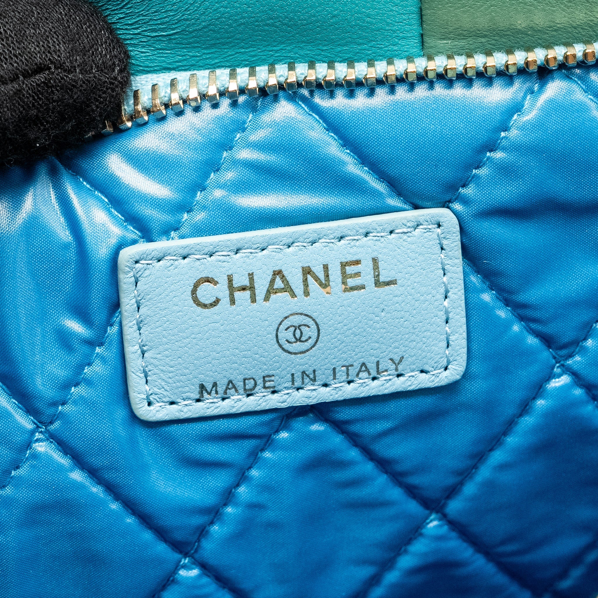 Chanel 17C Large Colourblock O-Case Clutch Lambskin Multicolour
