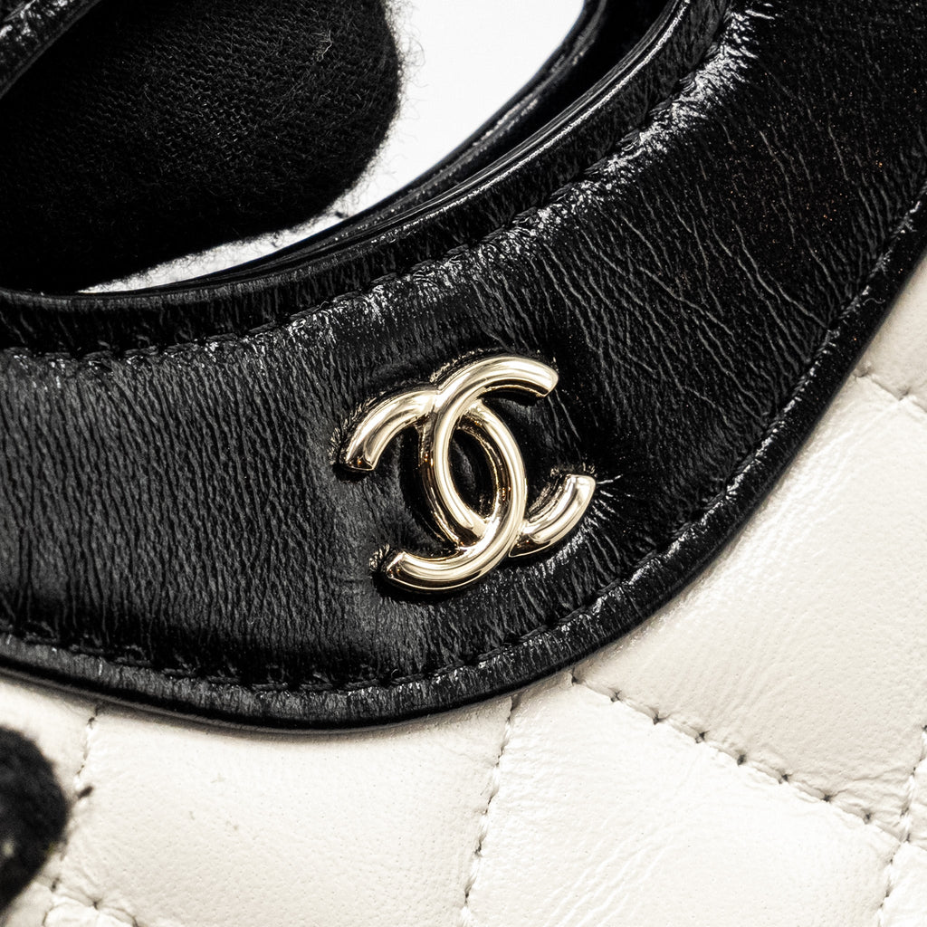 Chanel 31 Nano Clutch with Chain Shiny Lambskin White/Black L (Microchip)