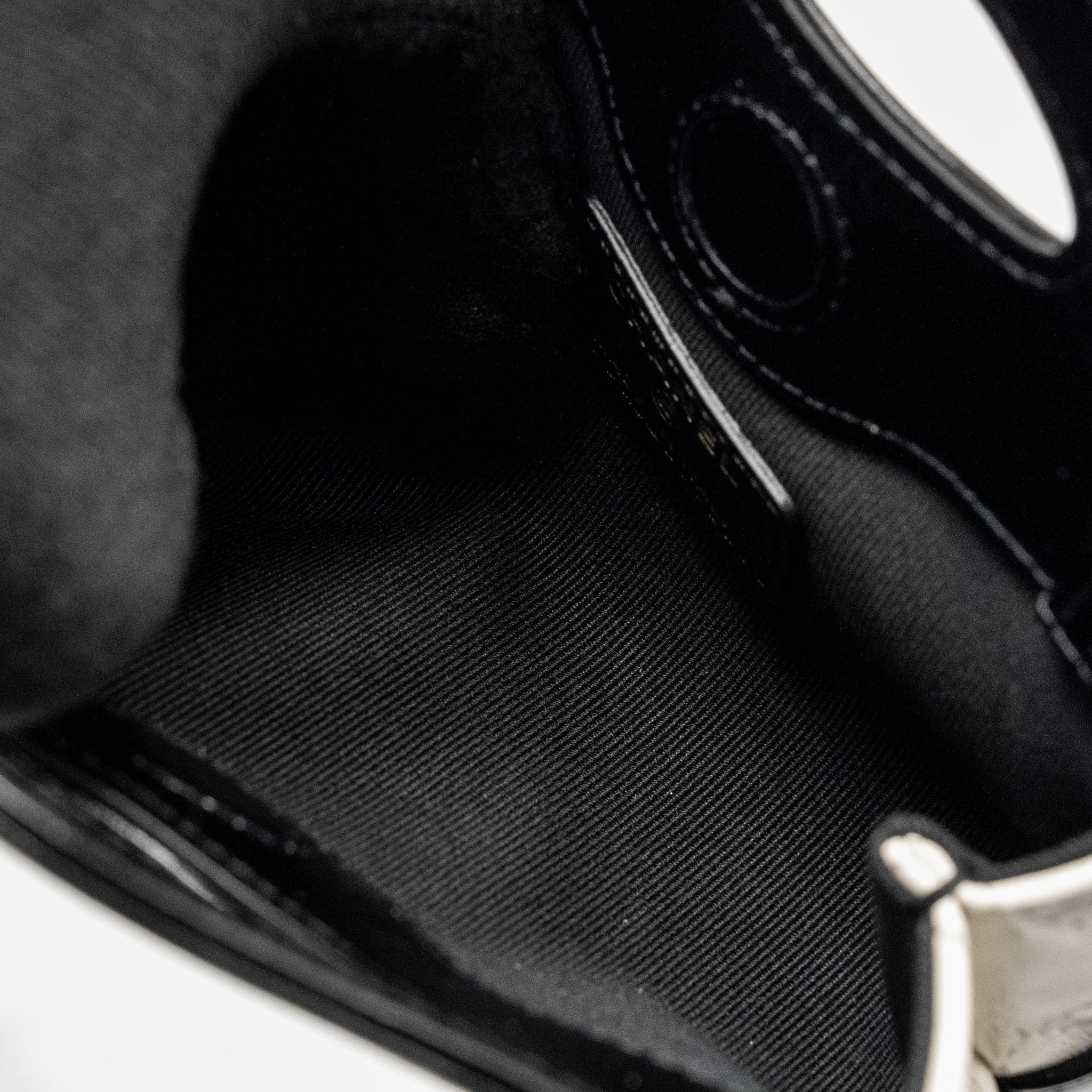 Chanel 31 Nano Clutch with Chain Shiny Lambskin White/Black L (Microchip)