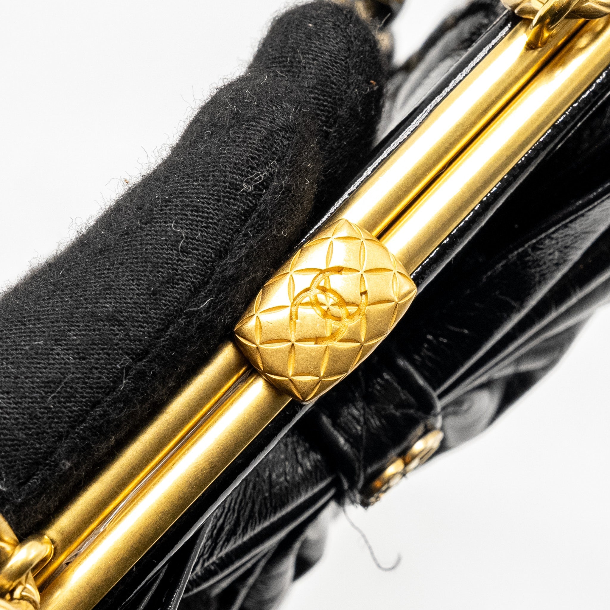 Chanel 24A Bowknot Clutch With Chain patent Crumpled Lambskin/Shiny Lambskin Black  (microchip)