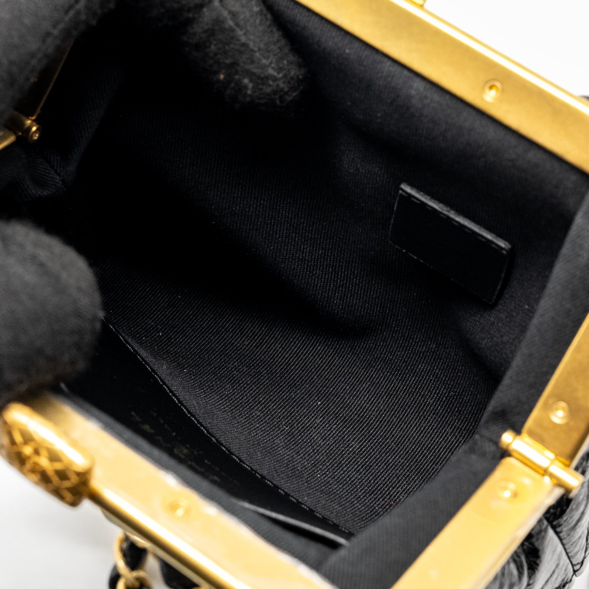 Chanel 24A Bowknot Clutch With Chain patent Crumpled Lambskin/Shiny Lambskin Black  (microchip)