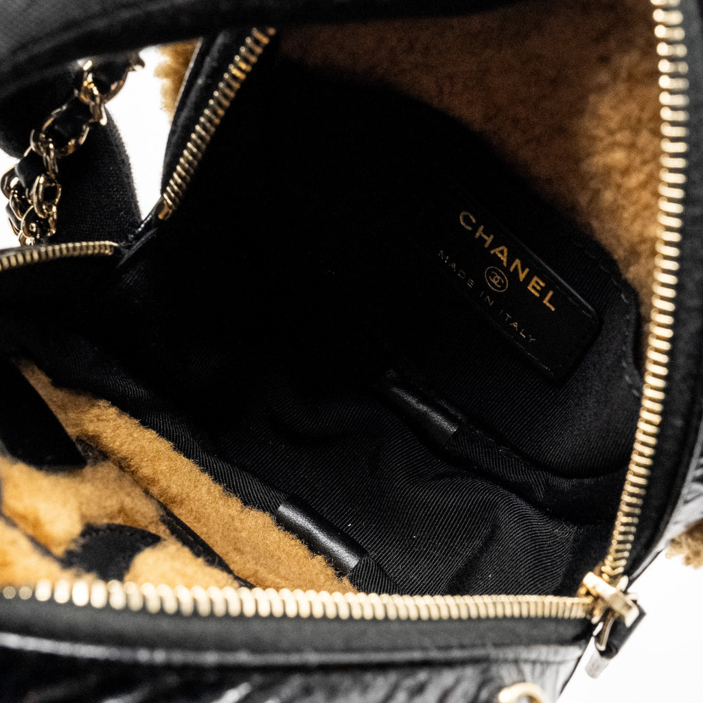 Chanel Shearling CC Round Clutch with Chain Shiny Crumpled Sheepskin Black/Light Brown L