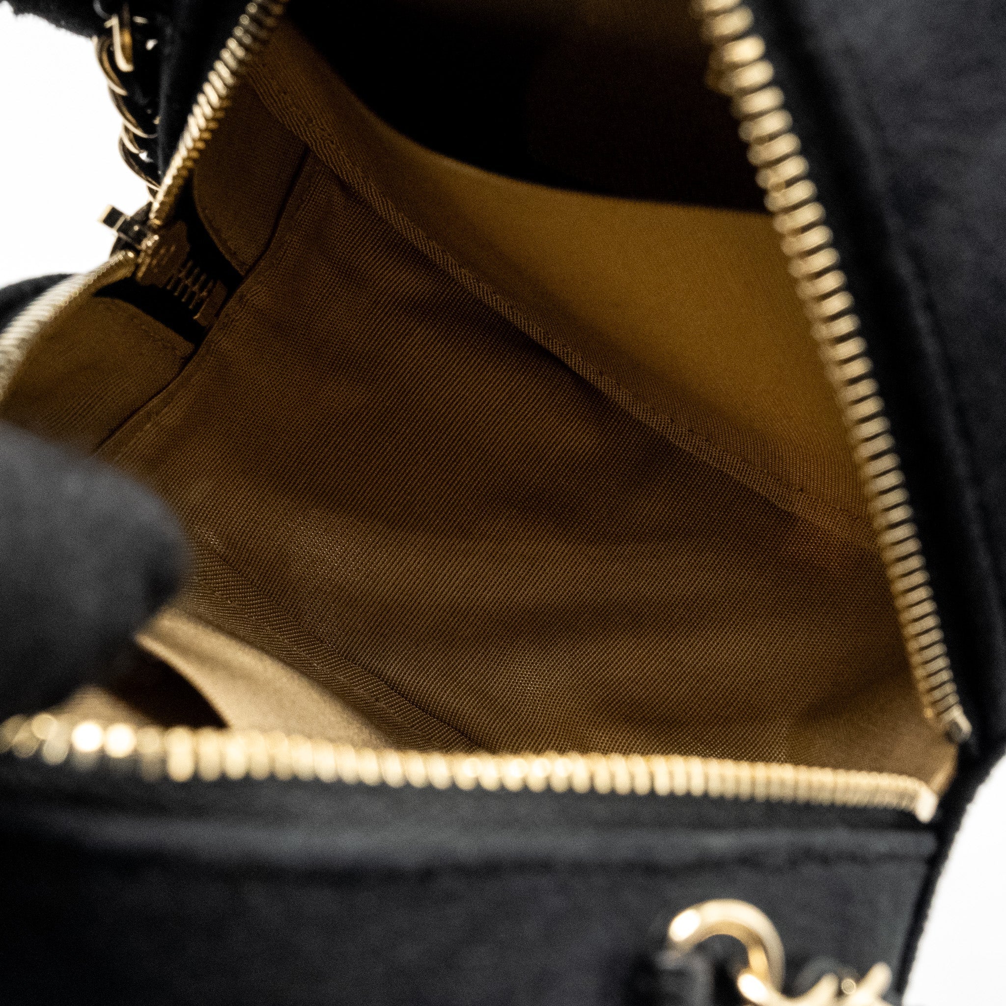 Chanel Pearl Crush Round Clutch Quilted Velvet Black L