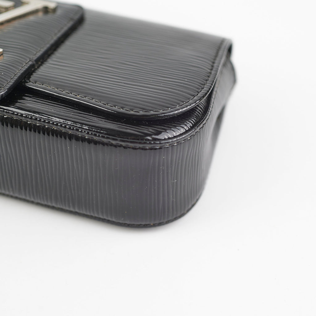 Louis Vuitton Sobe Clutch Black