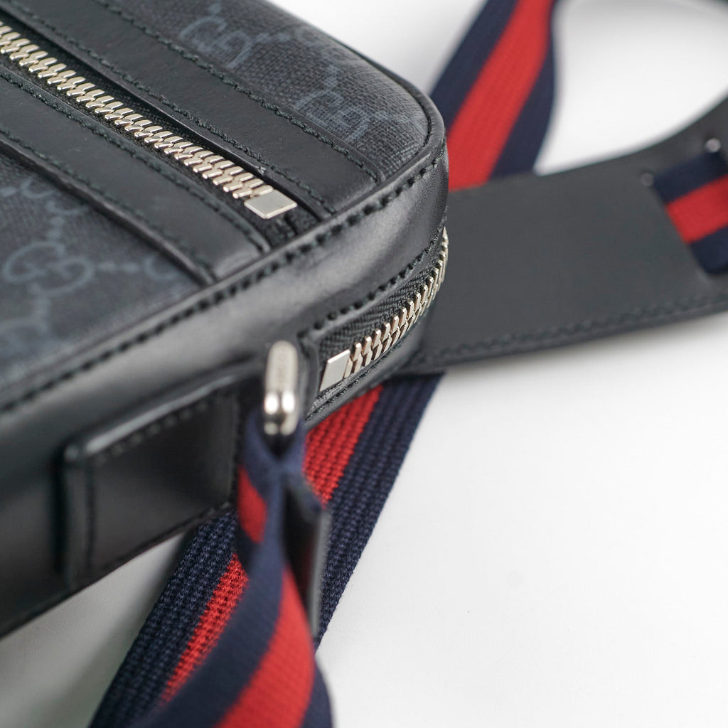 Gucci GG Supreme Messenger Bag Dark Grey
