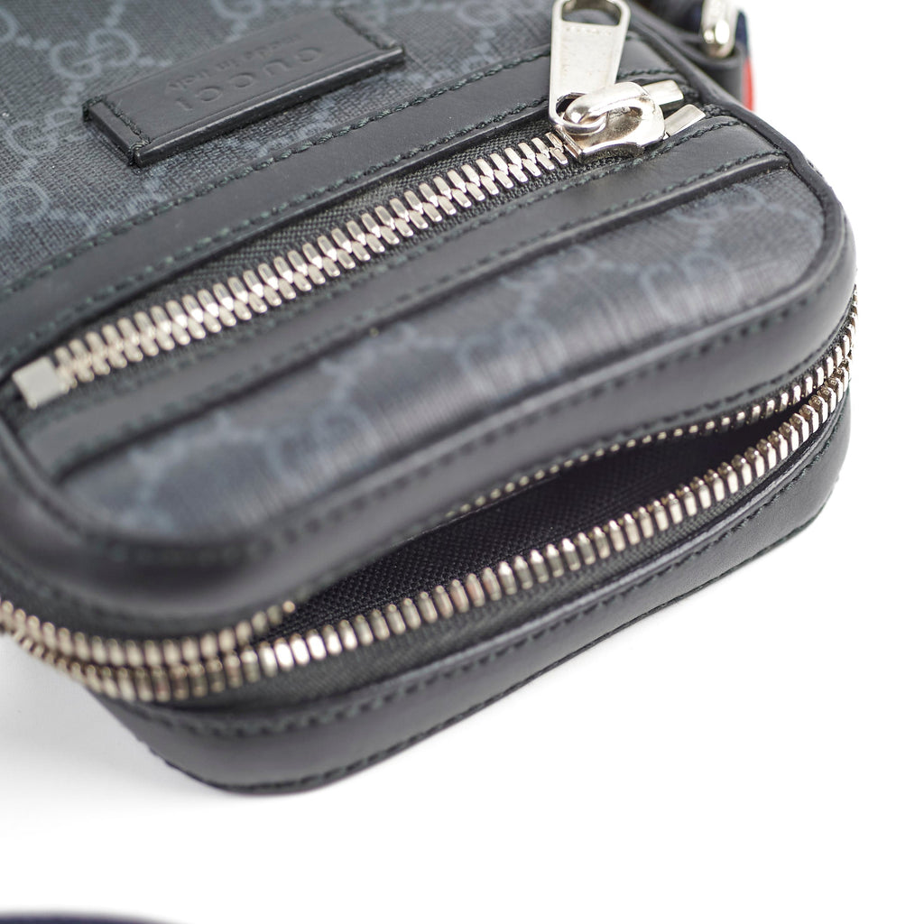 Gucci GG Supreme Messenger Bag Dark Grey