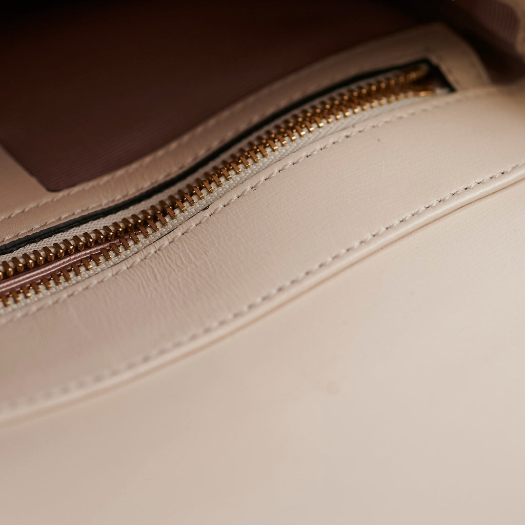 Gucci Arli Leather Cream Crossbody Bag