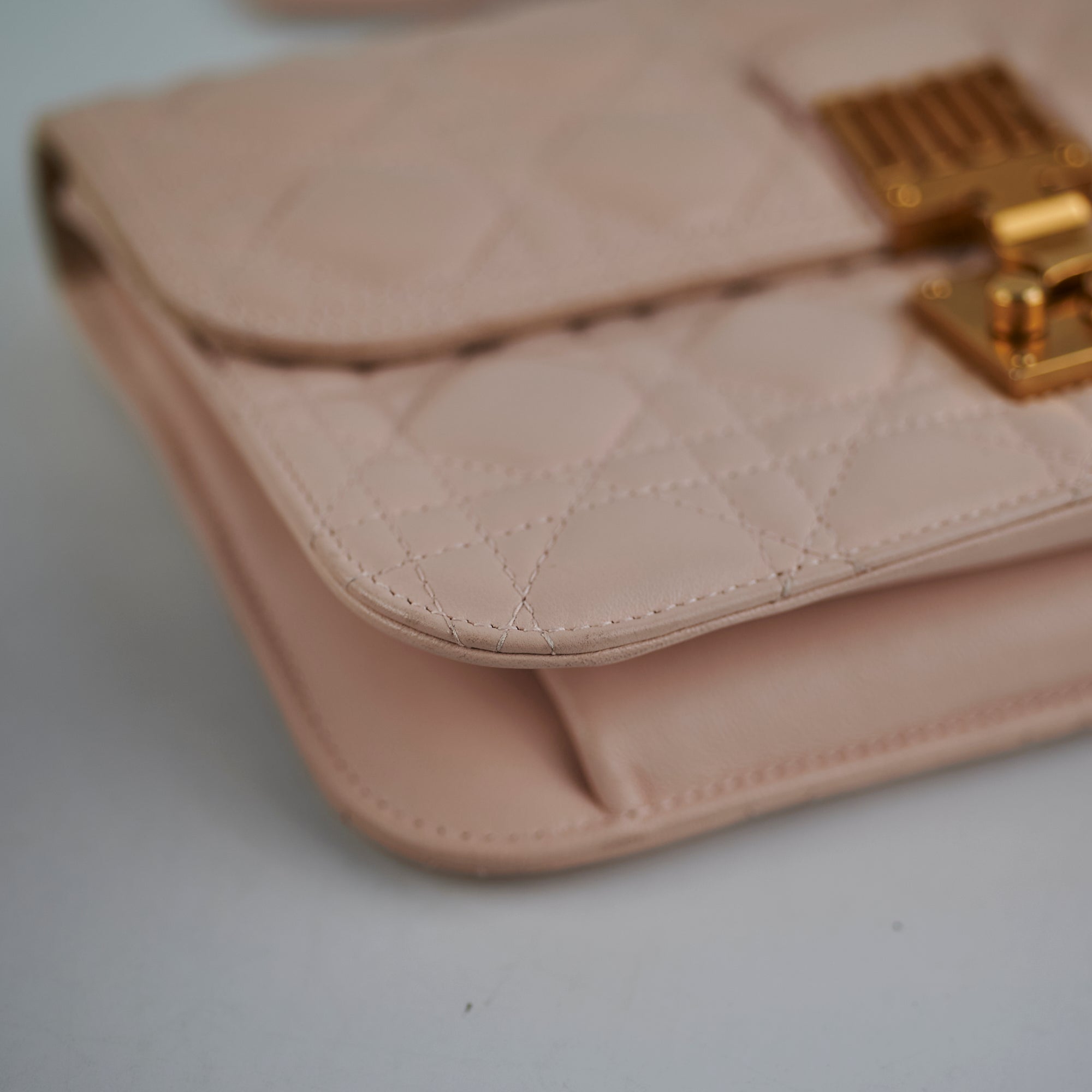 Christian Dior Dioraddict Flap Lambskin Light Pink