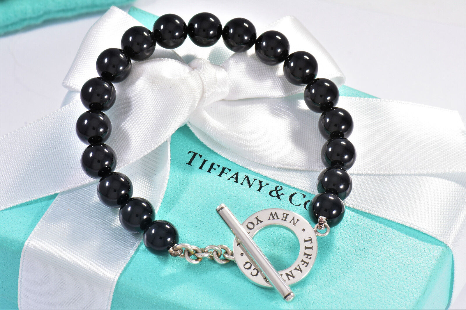 TIFFANY & CO. BLACK ONYX STERLING SILVER TOGGLE BRACELET