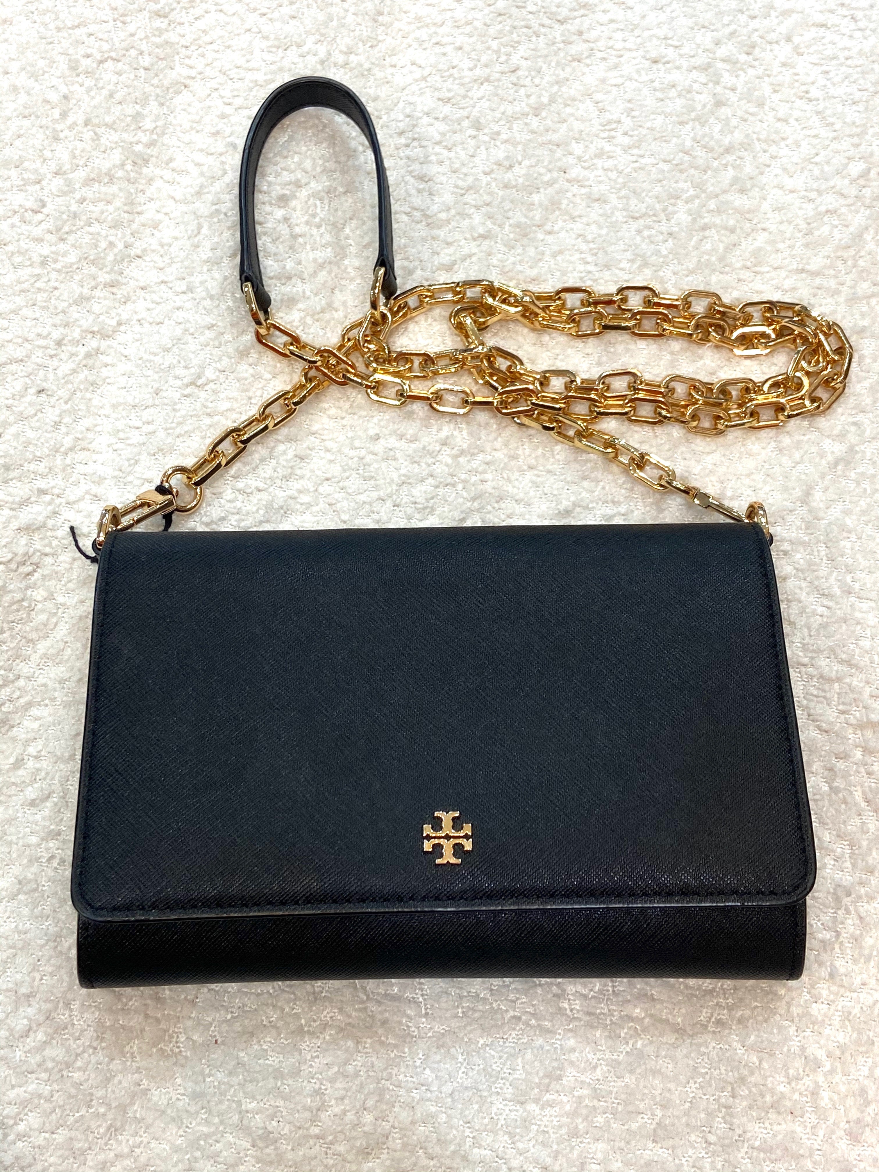 TORY BURCH EMERSON SAFFIANO LEATHER WALLET ON A CHAIN
