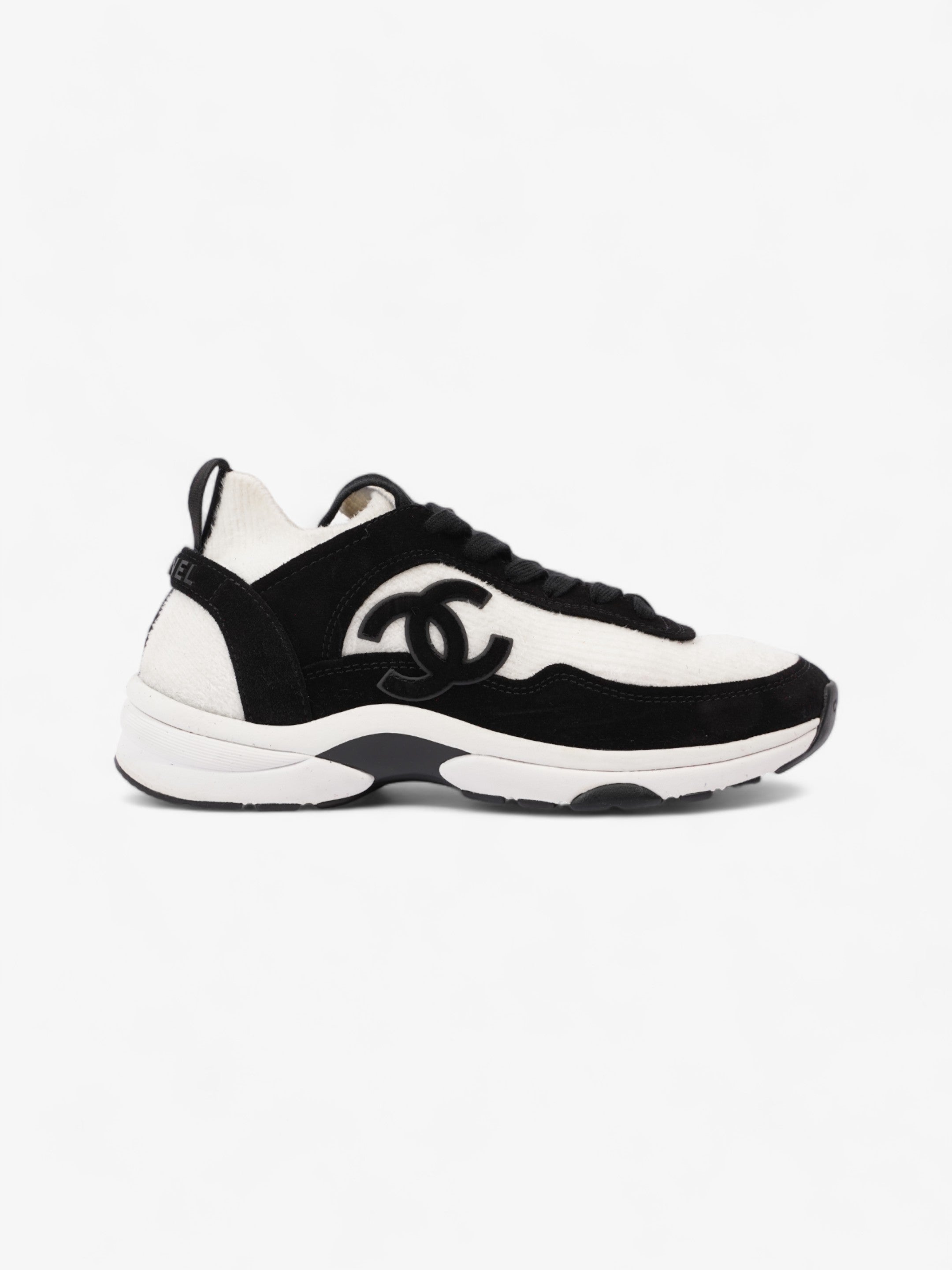 Chanel CC Logo Sneakers Black / White Fabric EU 38 UK 5