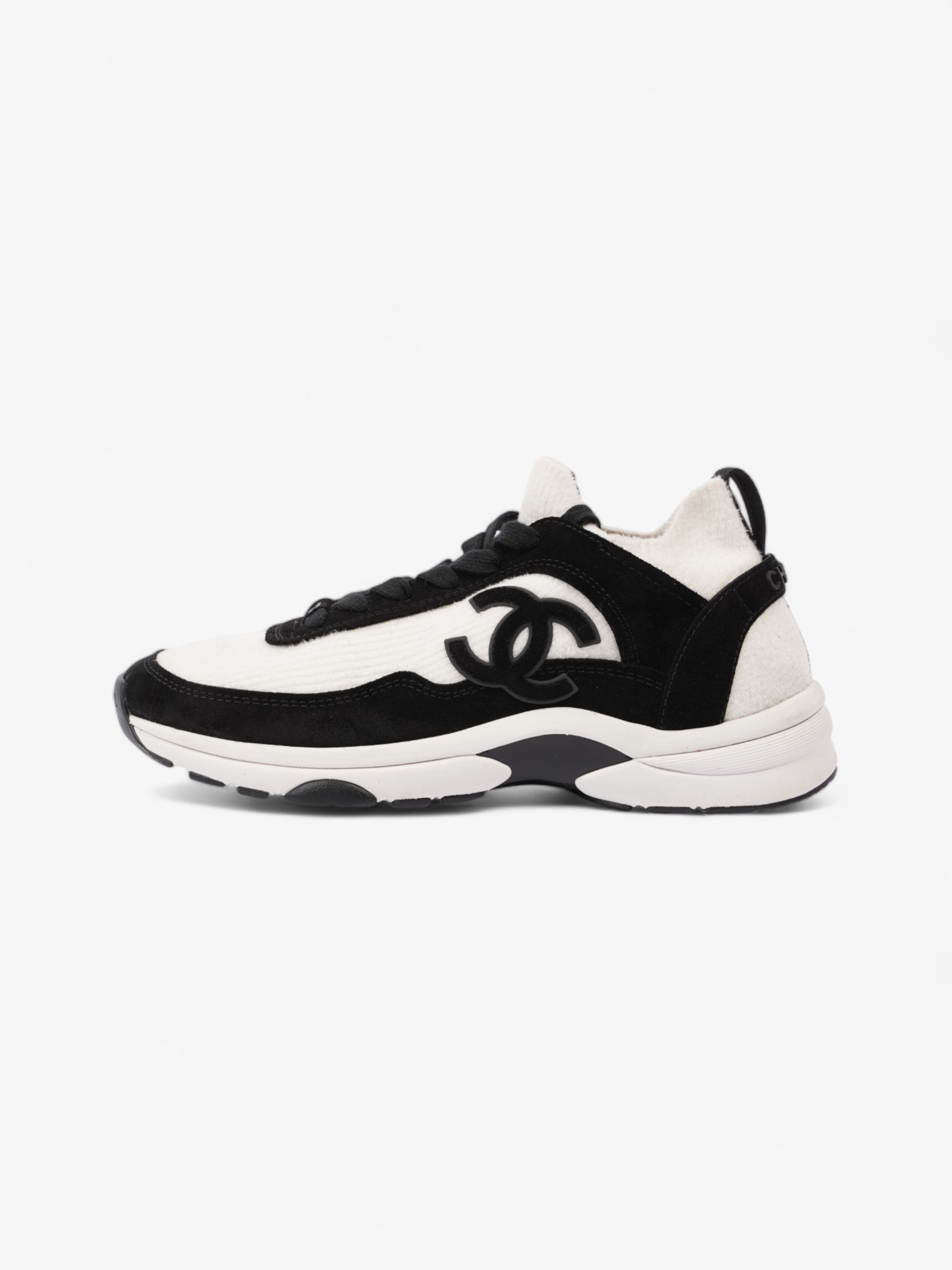 Chanel CC Logo Sneakers Black / White Fabric EU 38 UK 5