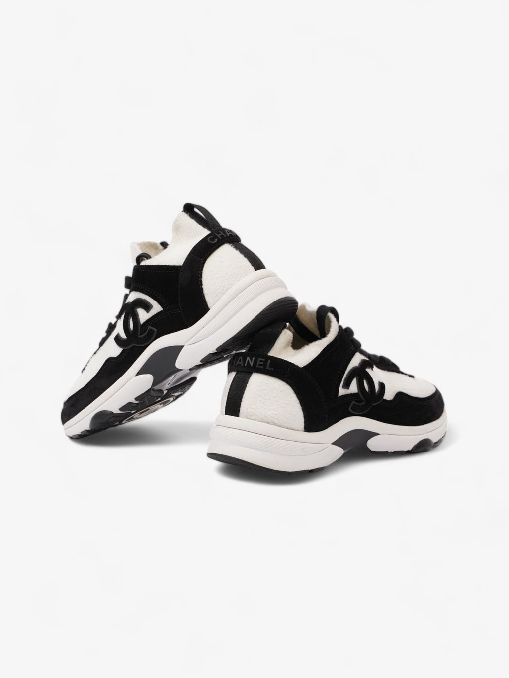 Chanel CC Logo Sneakers Black / White Fabric EU 38 UK 5