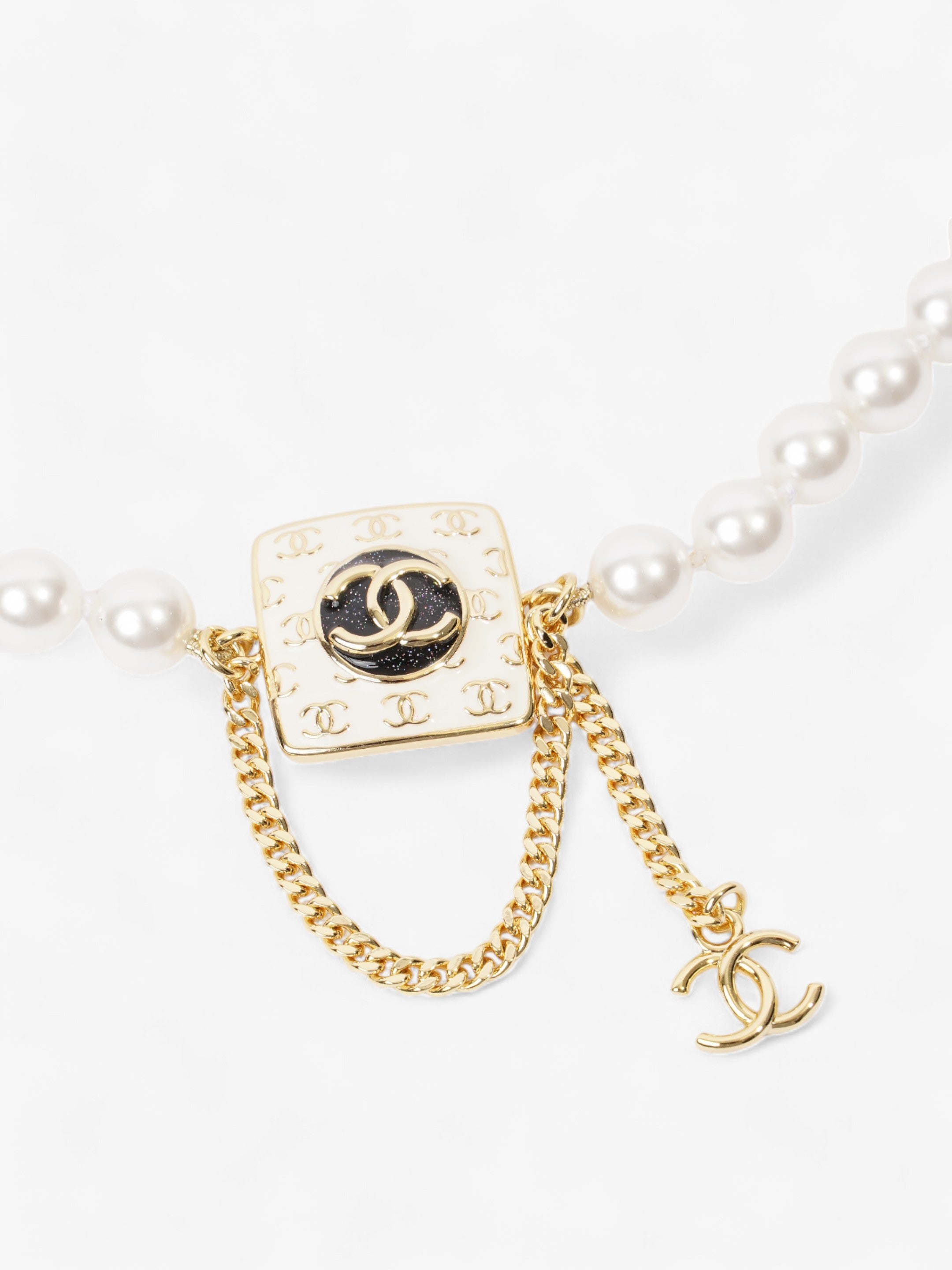 Chanel CC Faux Pearl Drop Chain Pearl / Gold Base Metal