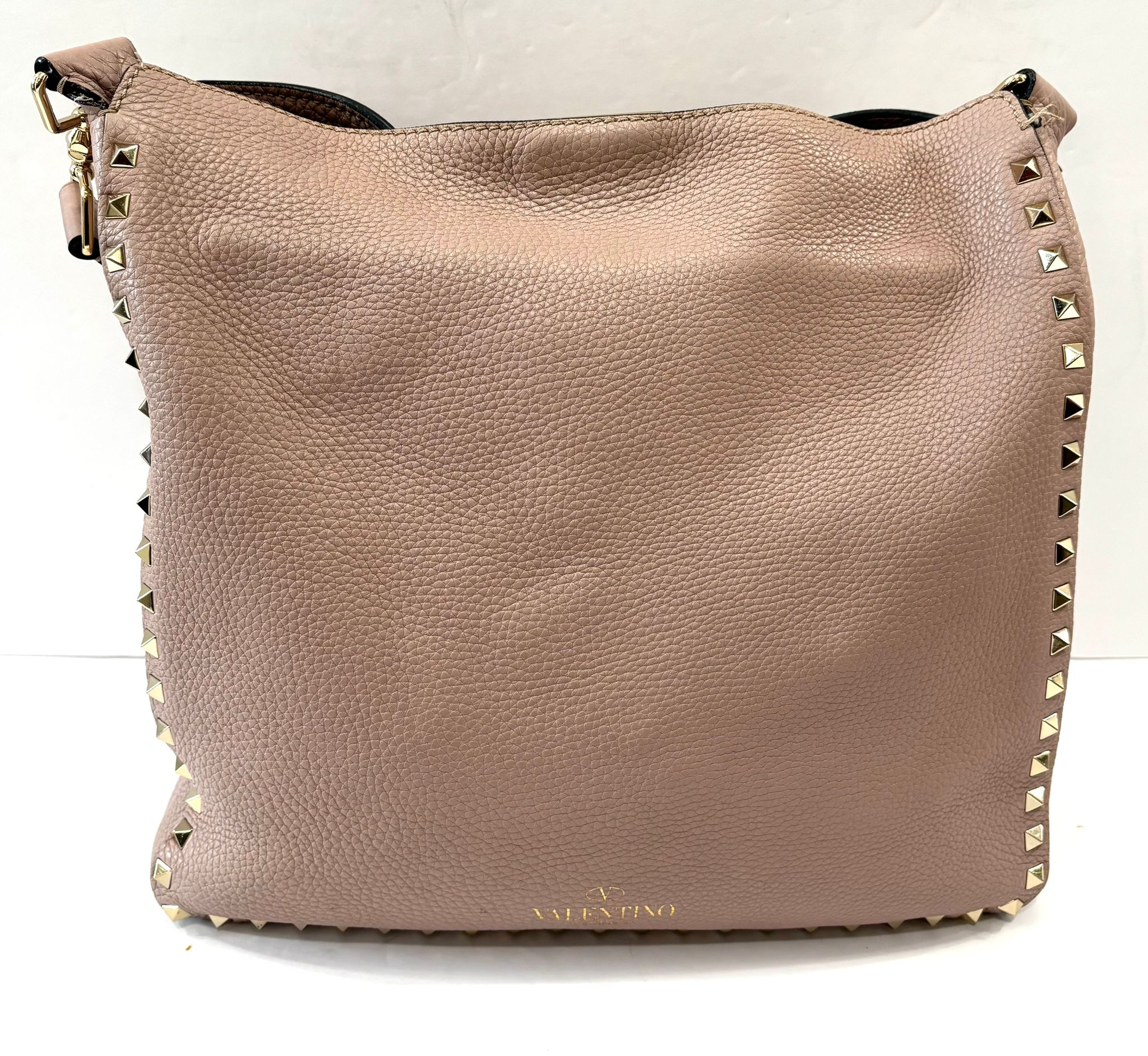 VALENTINO ROCKSTUD PEBBLED CALFSKIN LEATHER SHOULDER BAG