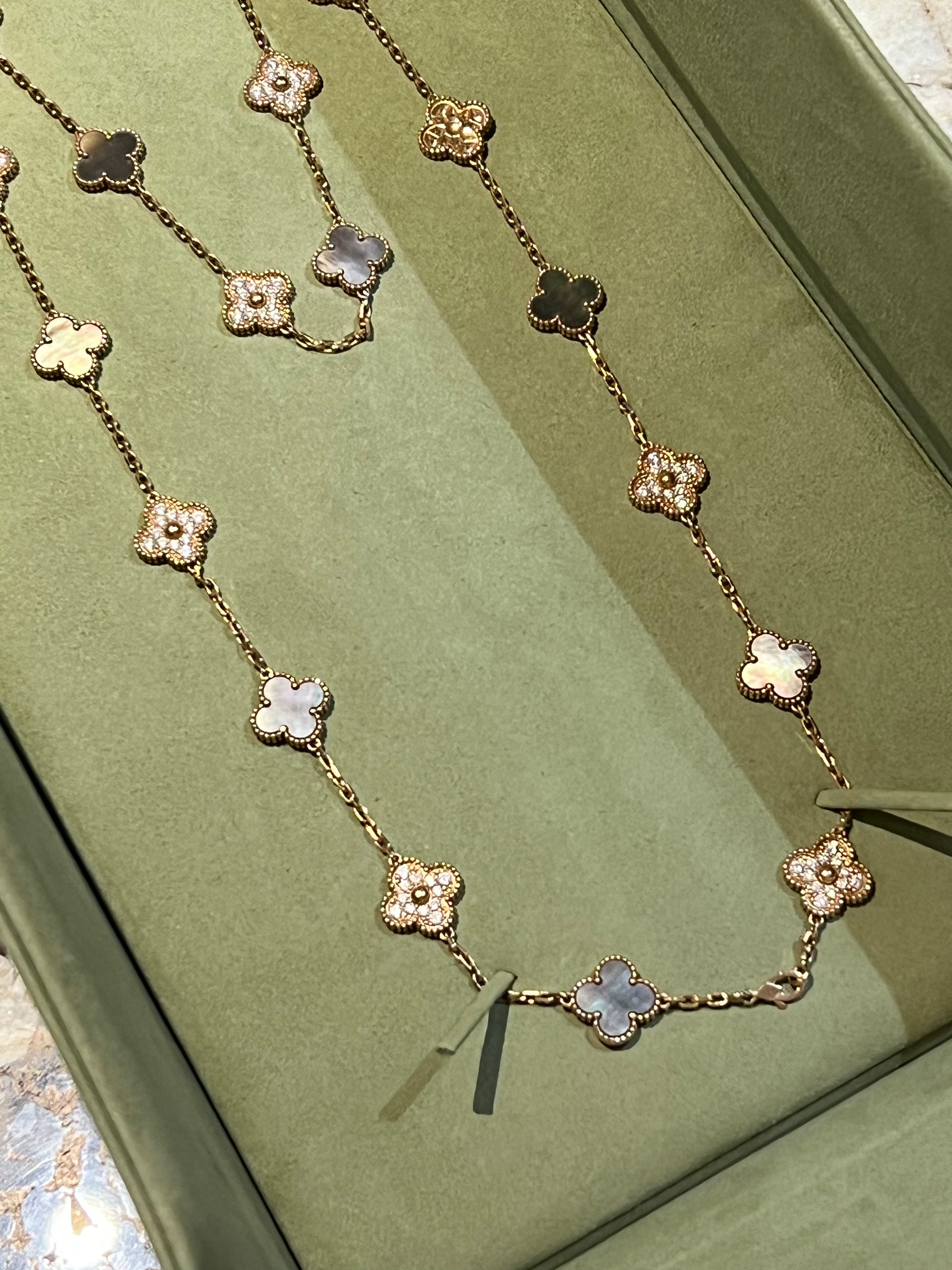 VAN CLEEF & ARPELS VINTAGE ALHAMBRA 20 MOTIFS 18K GOLD DIAMOND MOTHER OF PEARL NECKLACE