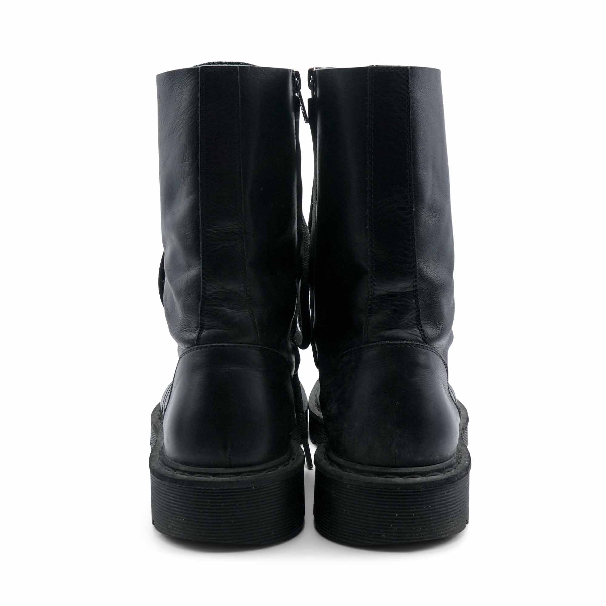 Vetements 'Gothic Logo' Combat Boots - Men's 41
