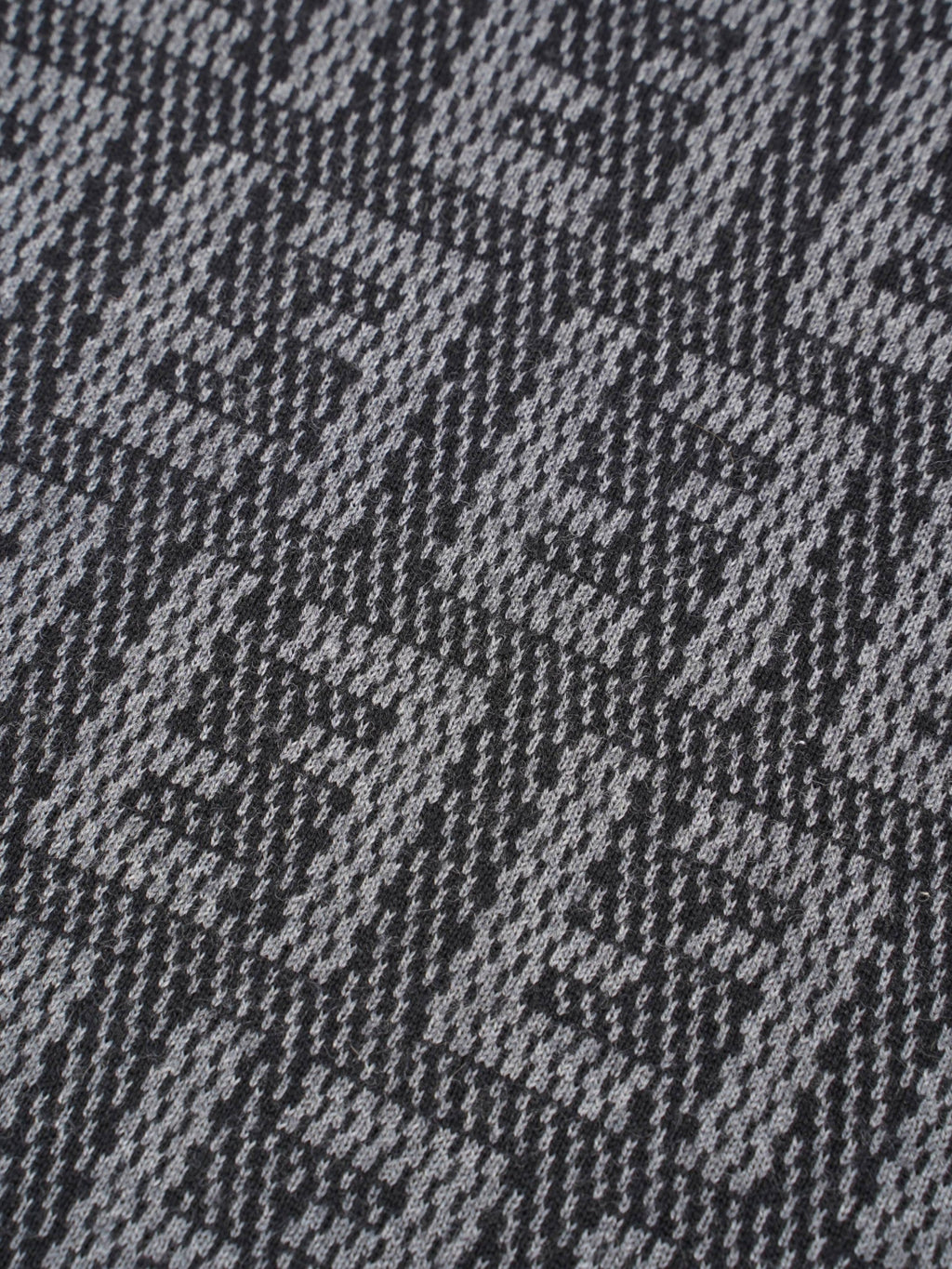 Fendi Logo Pattern Scarf Black / Grey Wool