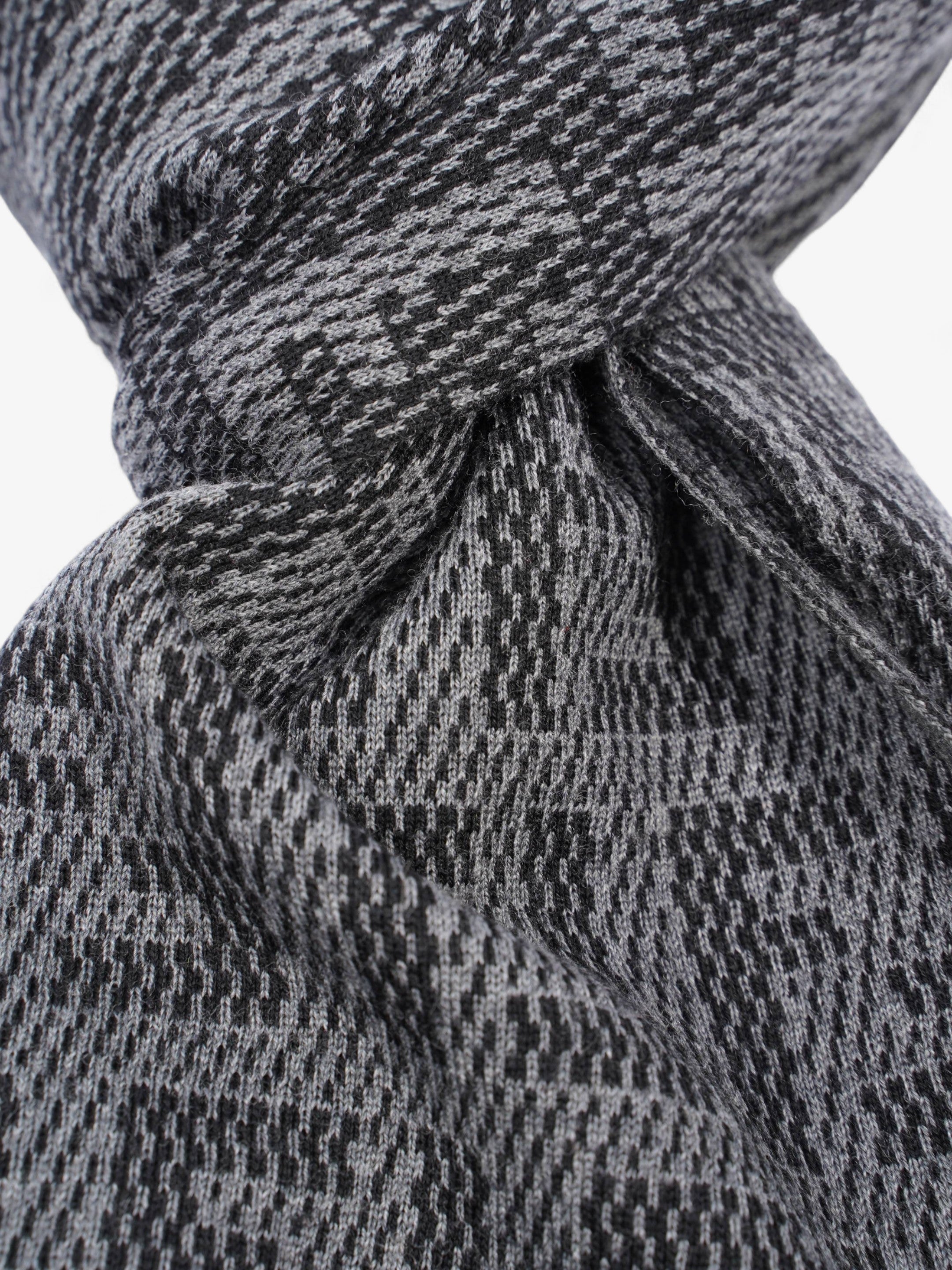 Fendi Logo Pattern Scarf Black / Grey Wool
