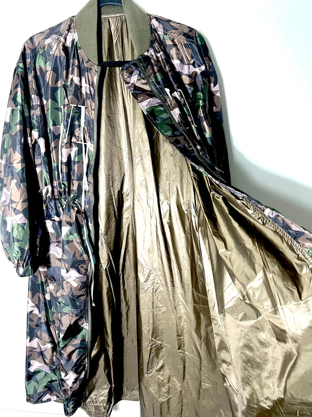 VALENTINO GARAVANI CAMO & STARS LIGHT TRENCH COAT