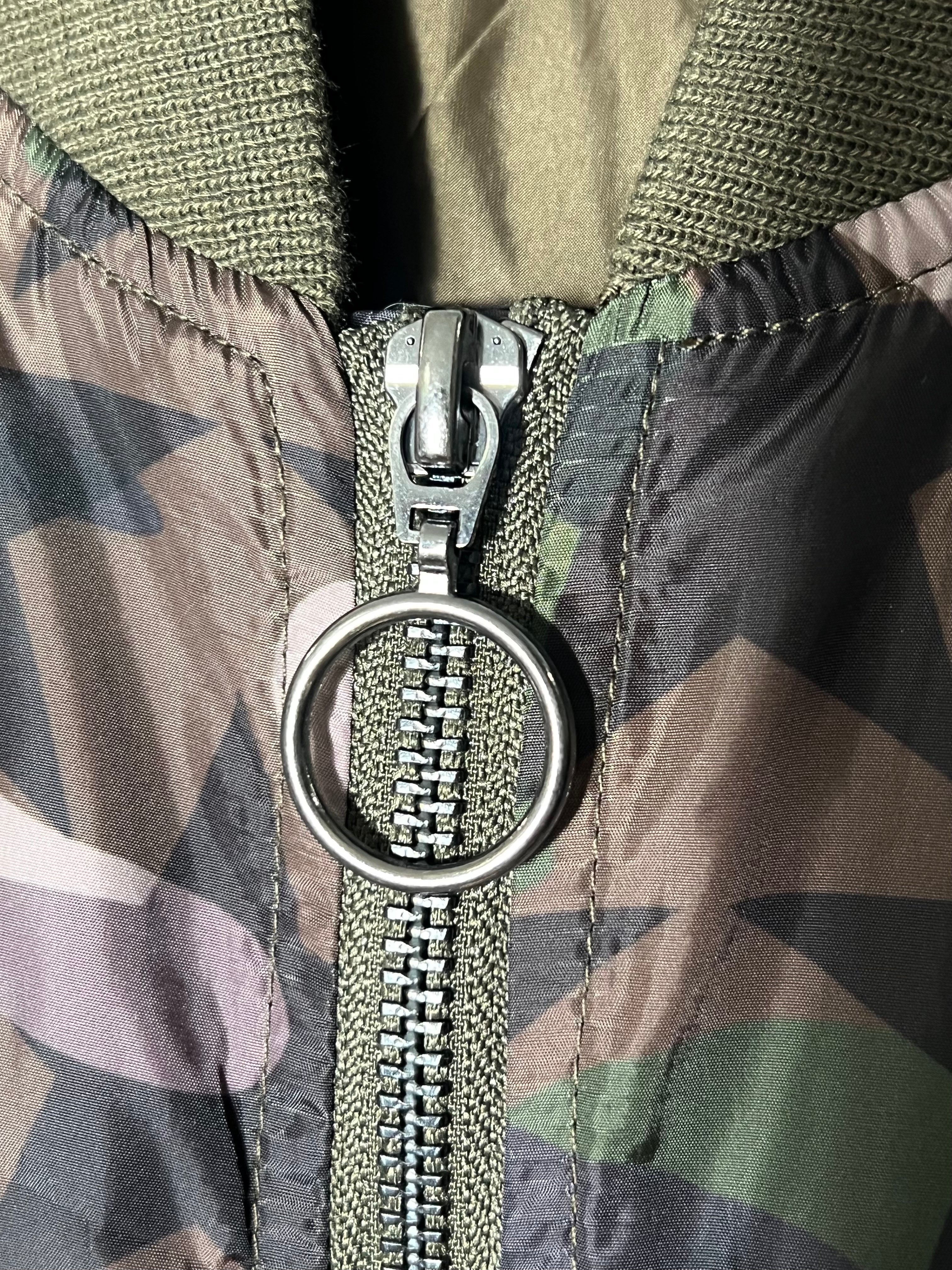 VALENTINO GARAVANI CAMO & STARS LIGHT TRENCH COAT