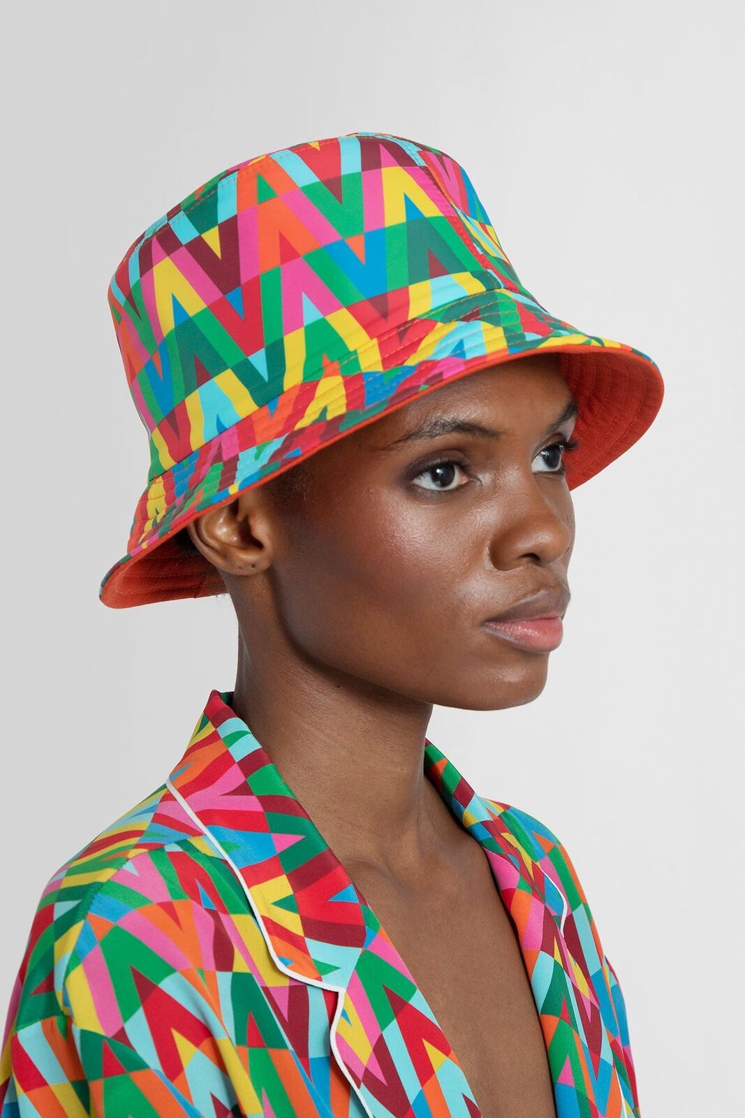 VALENTINO GARAVANI REVERSIBLE MULTICOLOR OPTICAL BUCKET HAT