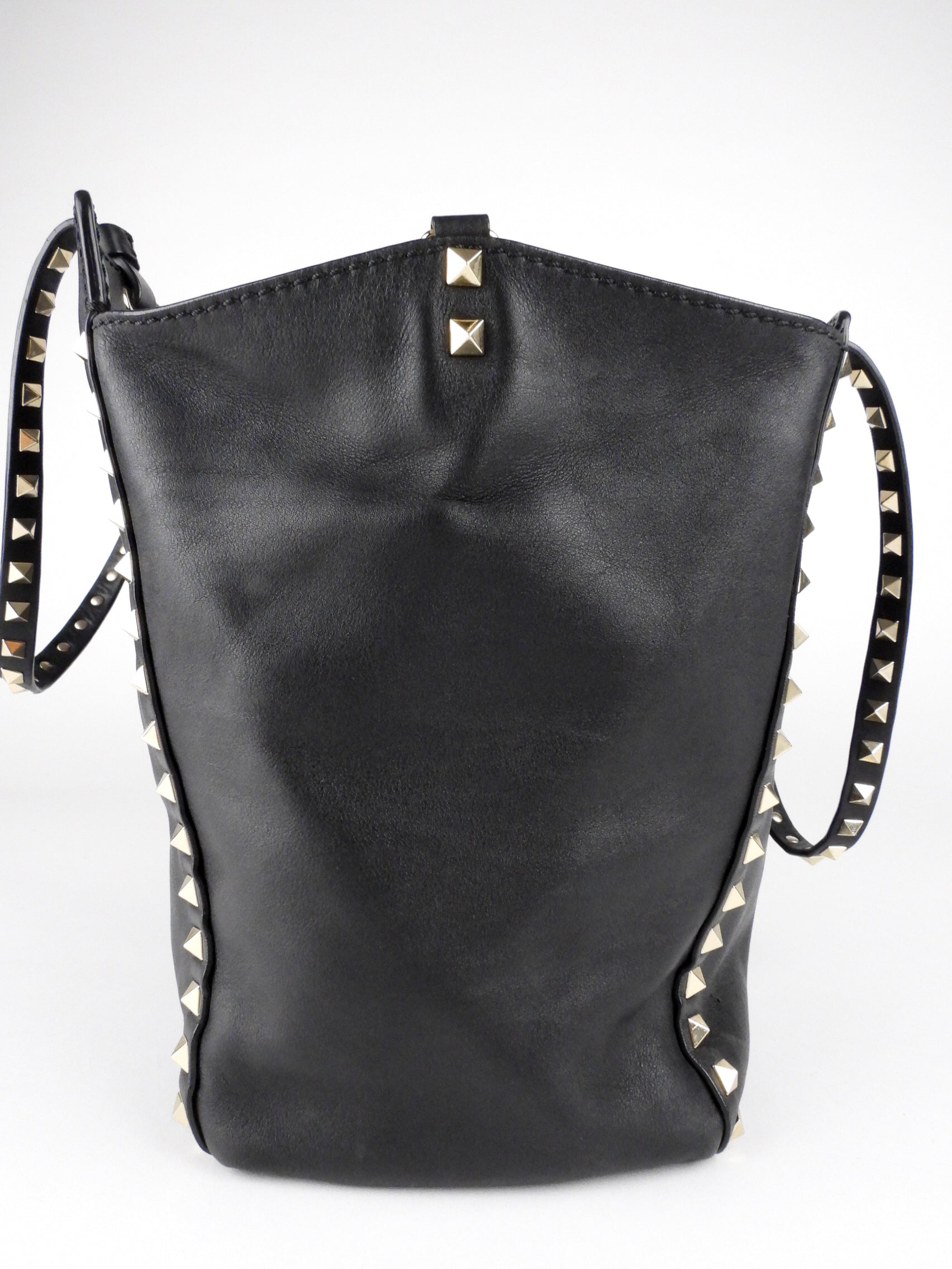 Valentino Garavani Black Leather Rockstud Medium Trapeze Tote Bag