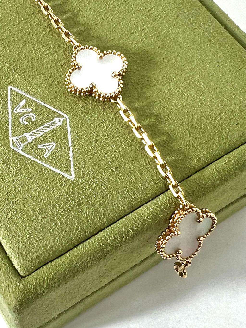 VAN CLEEF & ARPELS 18K GOLD 5 MOTIFS MOP ALHAMBRA BRACELET
