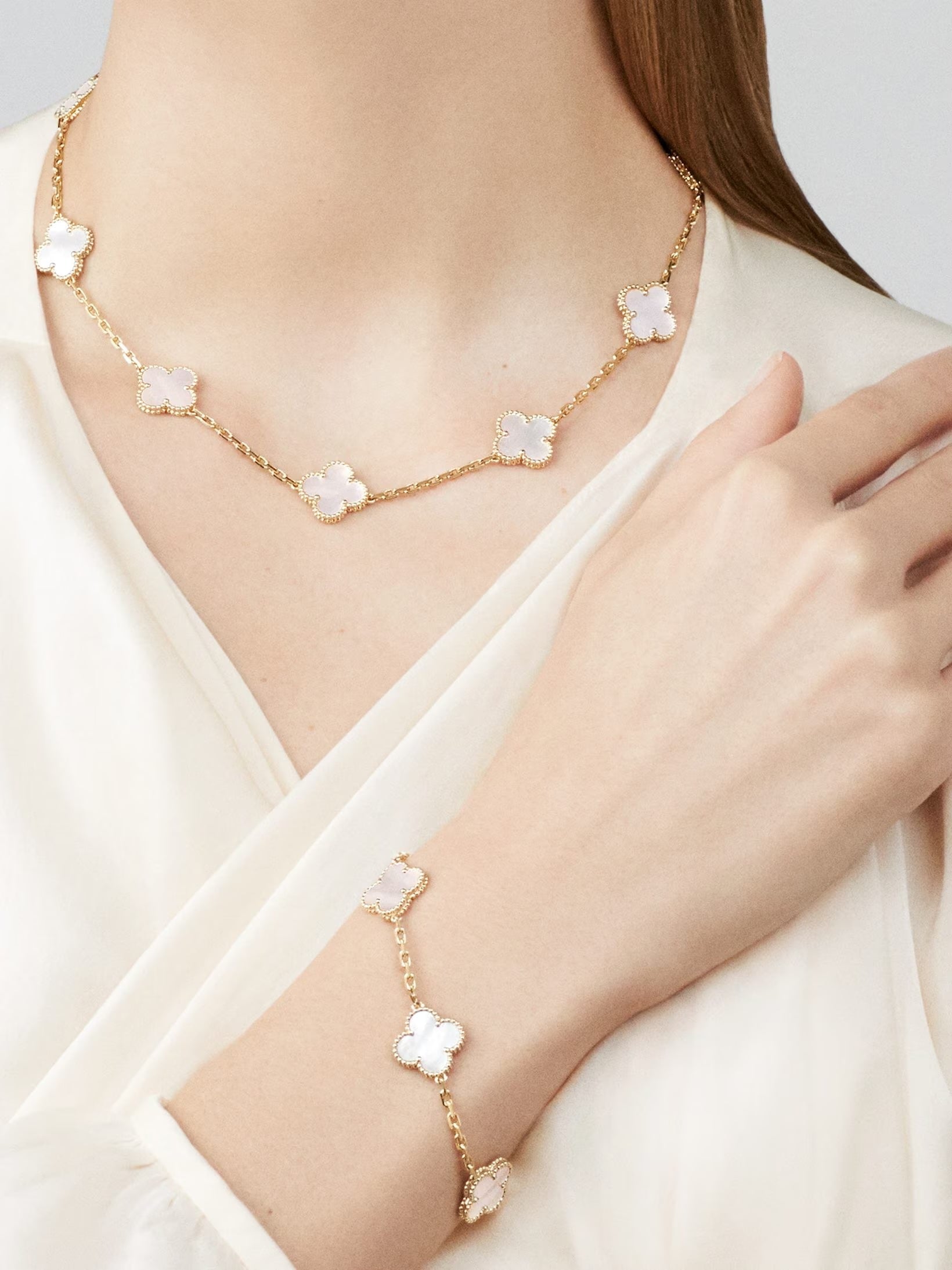 VAN CLEEF & ARPELS 18K GOLD 5 MOTIFS MOP ALHAMBRA BRACELET