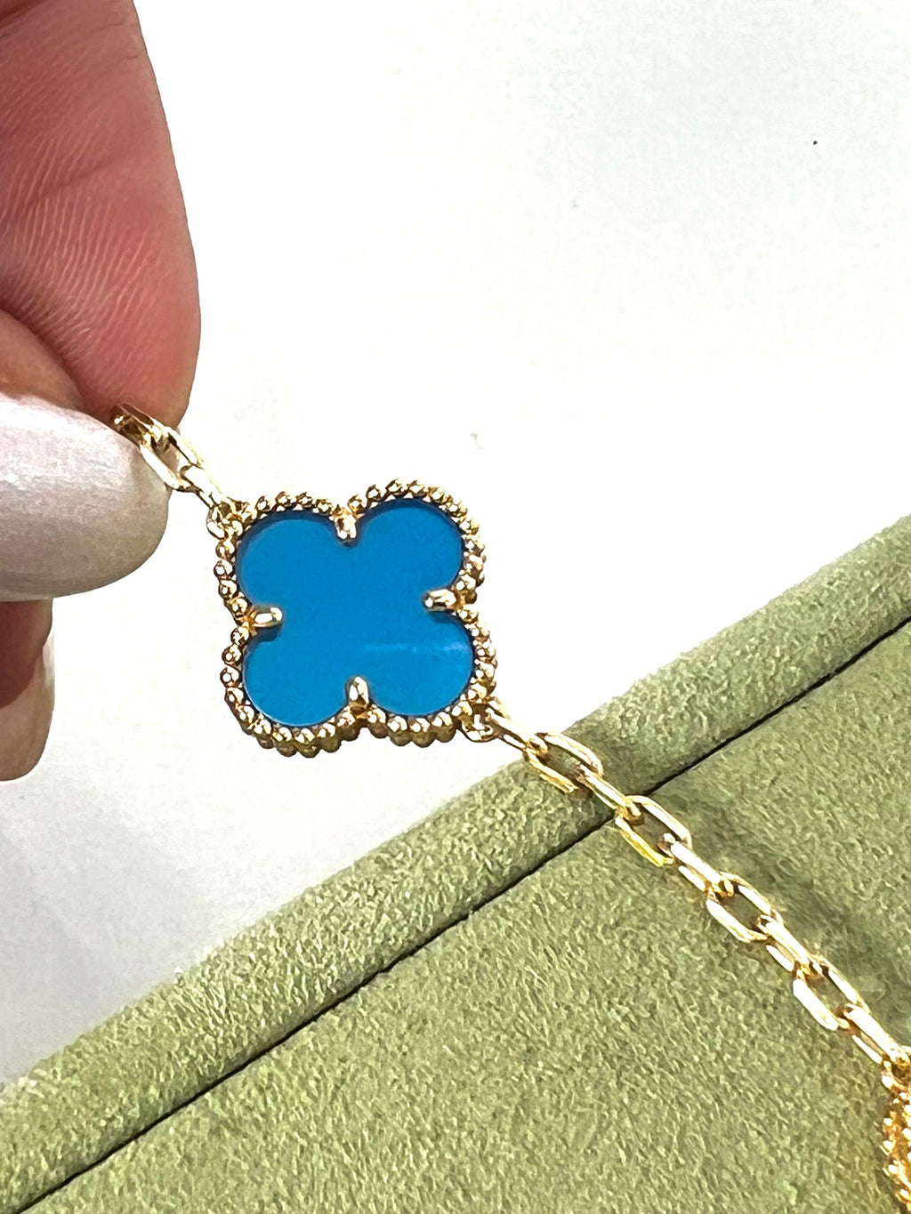 VAN CLEEF & ARPELS 18K GOLD 5 MOTIFS BLUE AGATE STONE ALHAMBRA BRACELET