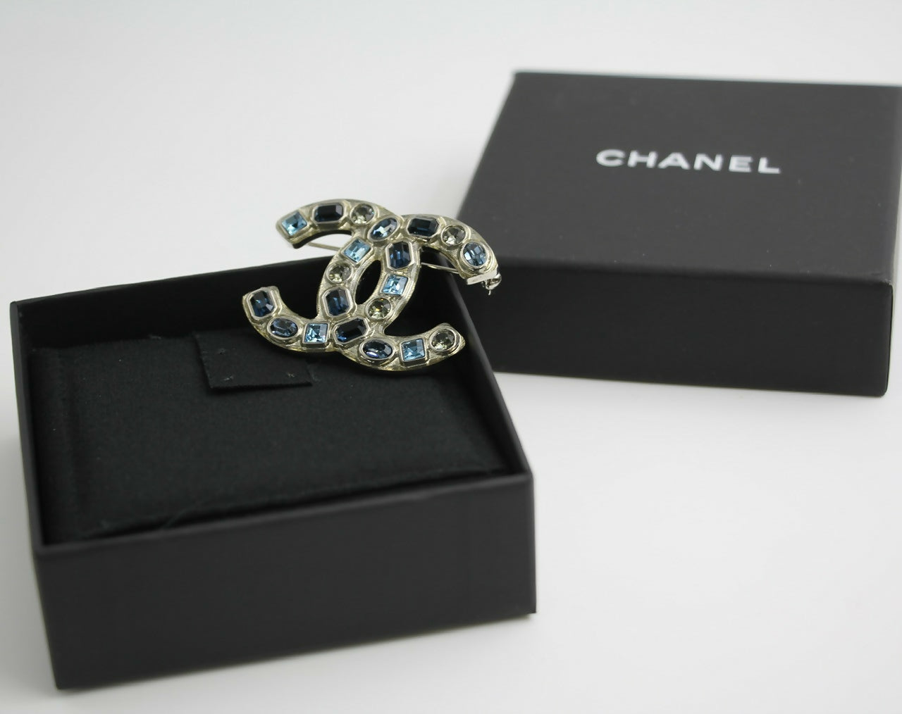 Chanel B19C Rhinestone Light Blue Deep Blue Gray Brooch