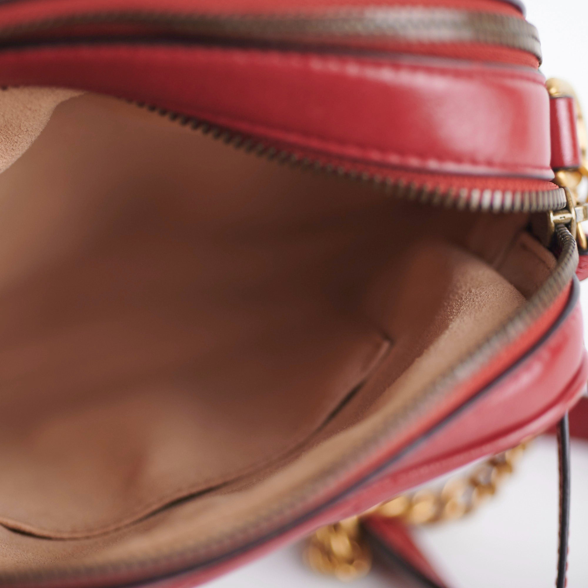 Gucci Marmont Camera Red
