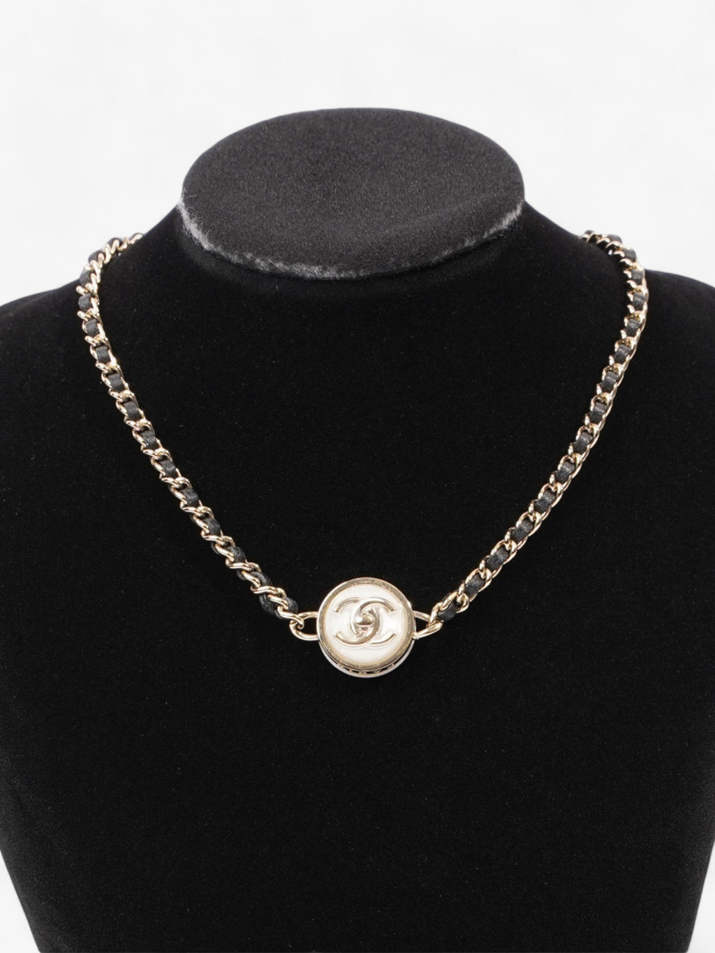 Chanel CC Chain Choker Black / Gold Base Metal 30cm