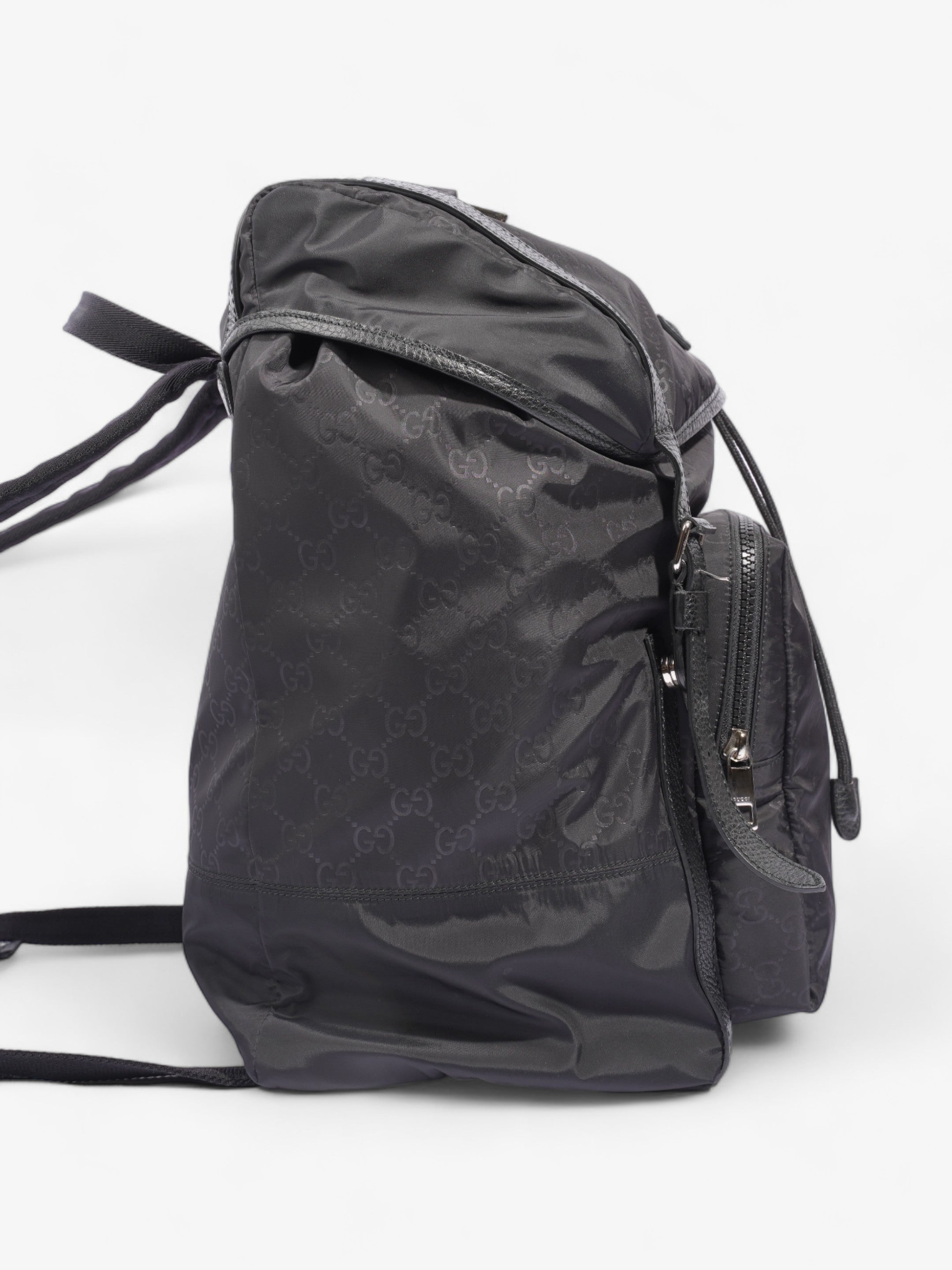 Gucci Travel Drawstring Rucksack Black GG Supreme Nylon