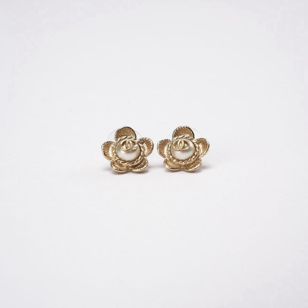 Chanel Pearl CC Flower Earrings Gold