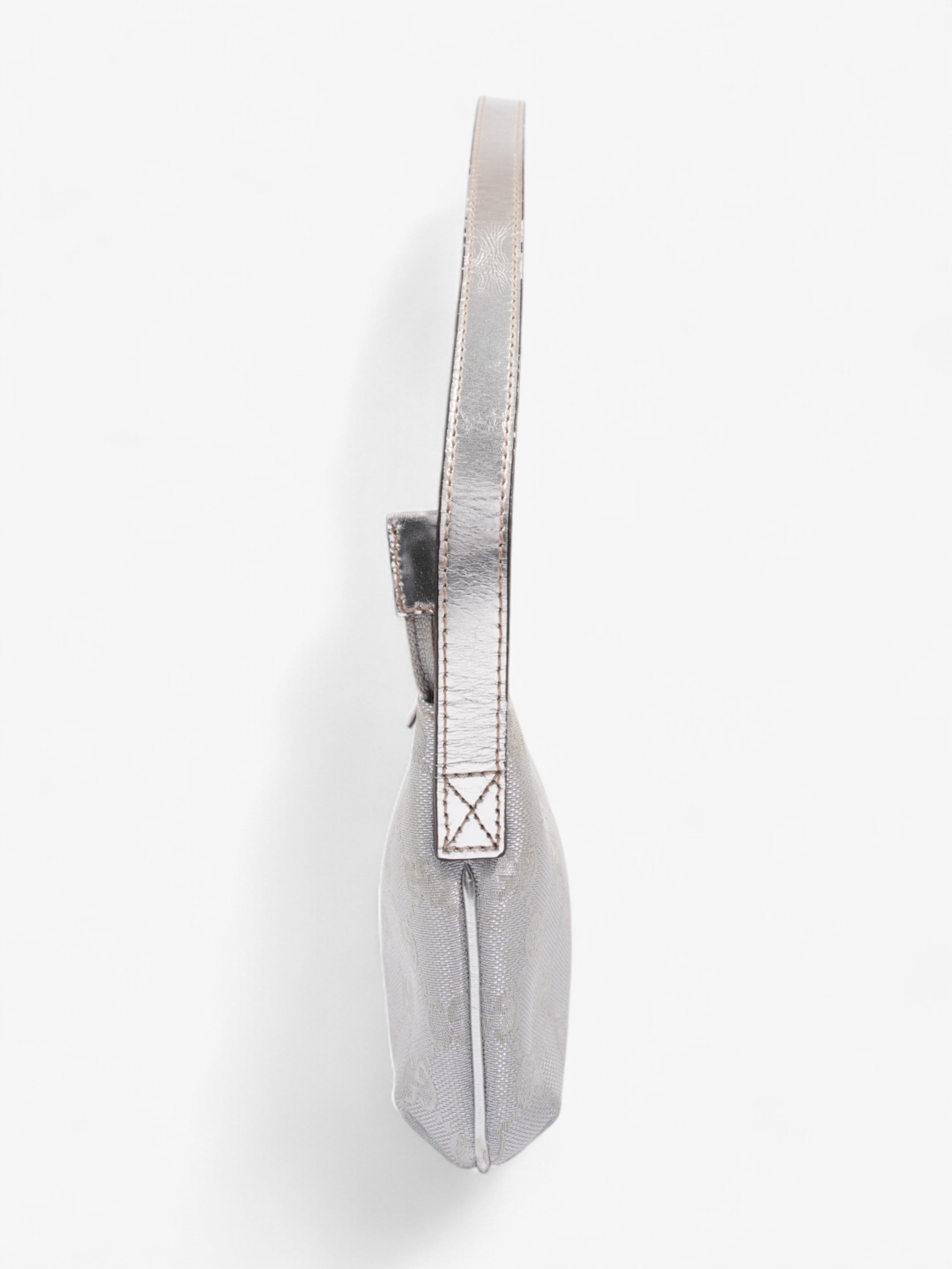 Gucci Boat Pochette Silver / GG Supreme Canvas
