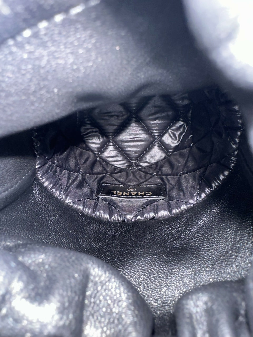 Chanel(21)Mini Bucket(612) Bag