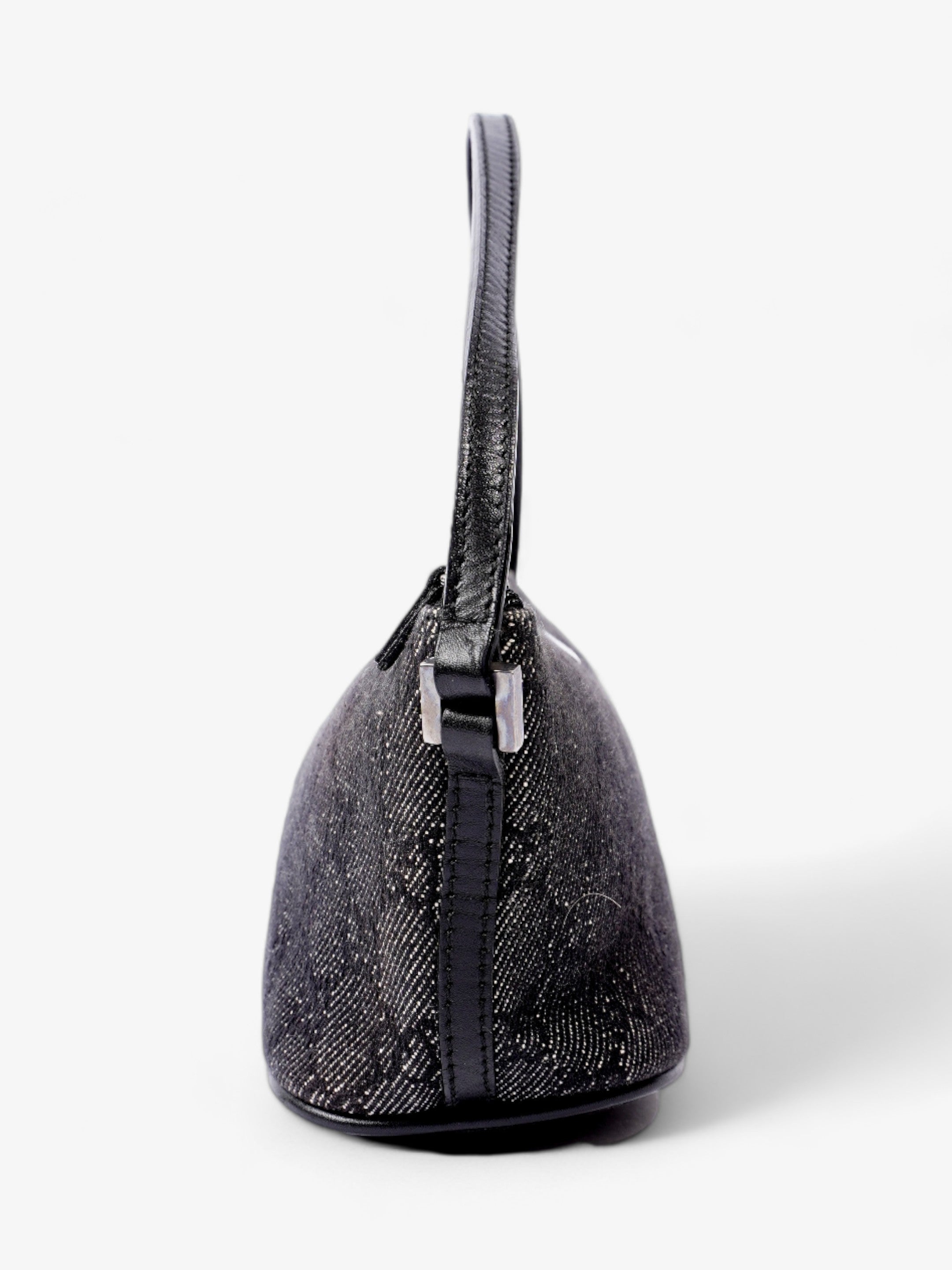 Gucci Pochette Boat Baguette Black Canvas
