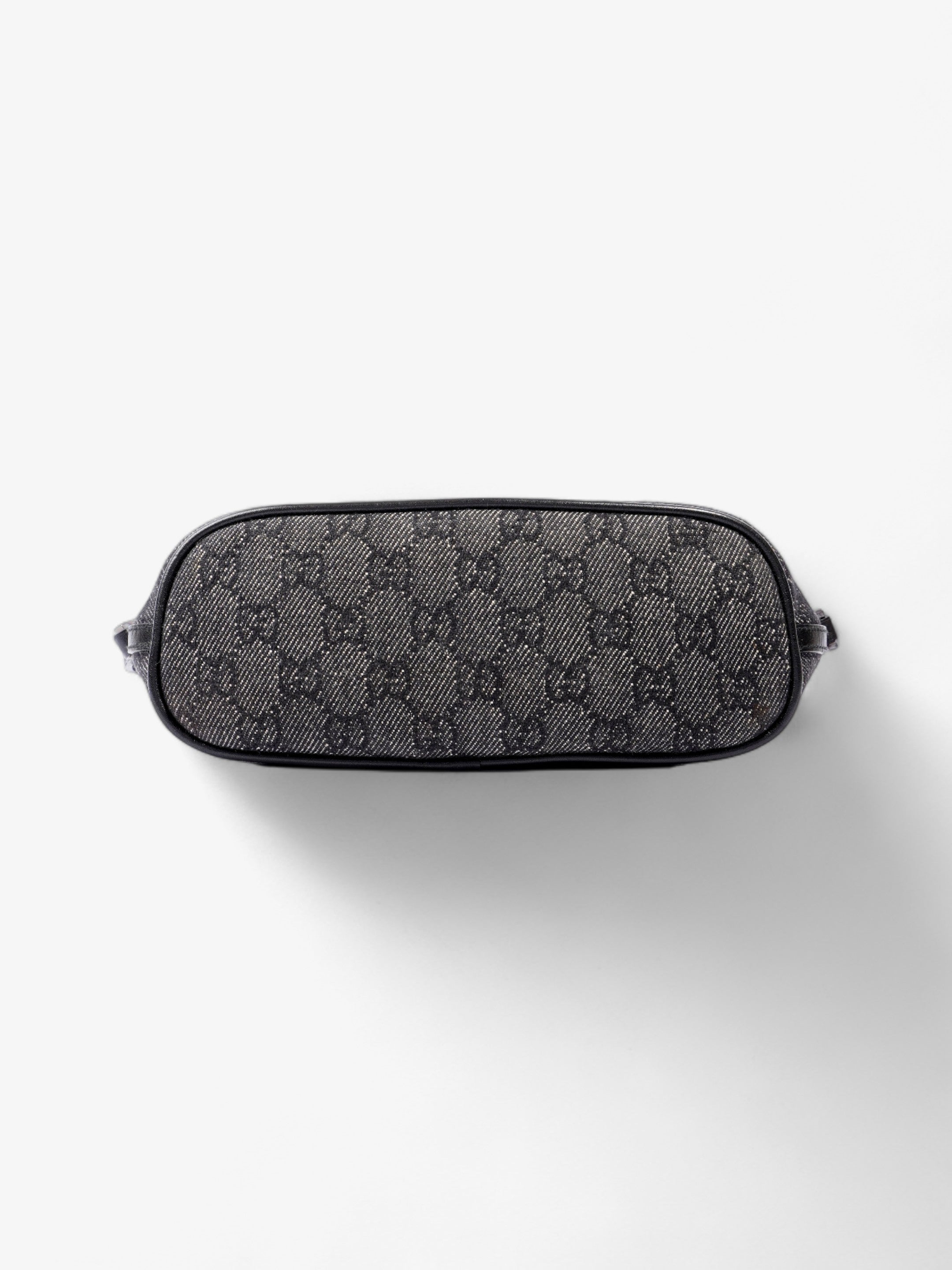 Gucci Pochette Boat Baguette Black Canvas