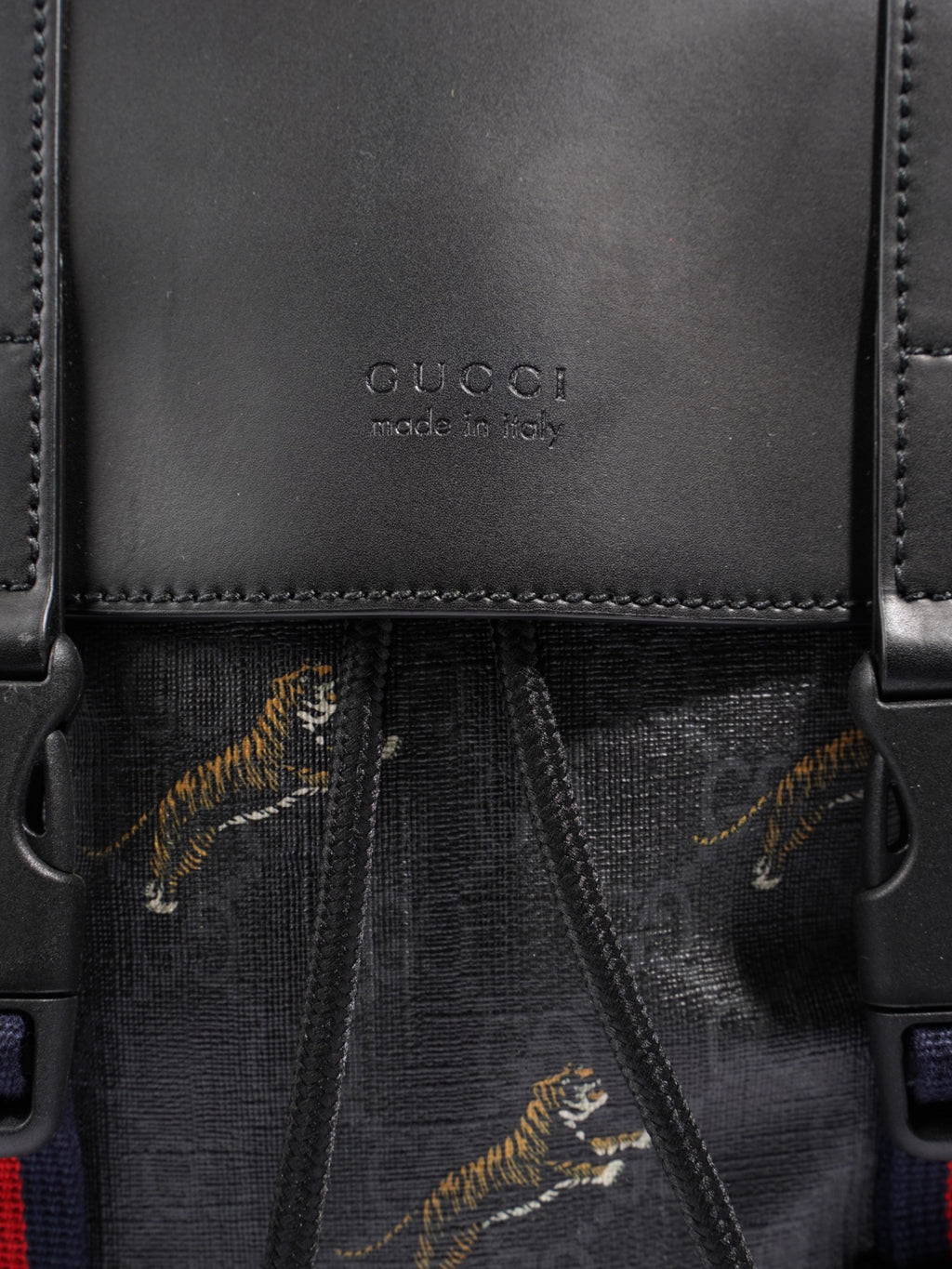 Gucci Tiger Backpack GG Supreme / Black Canvas