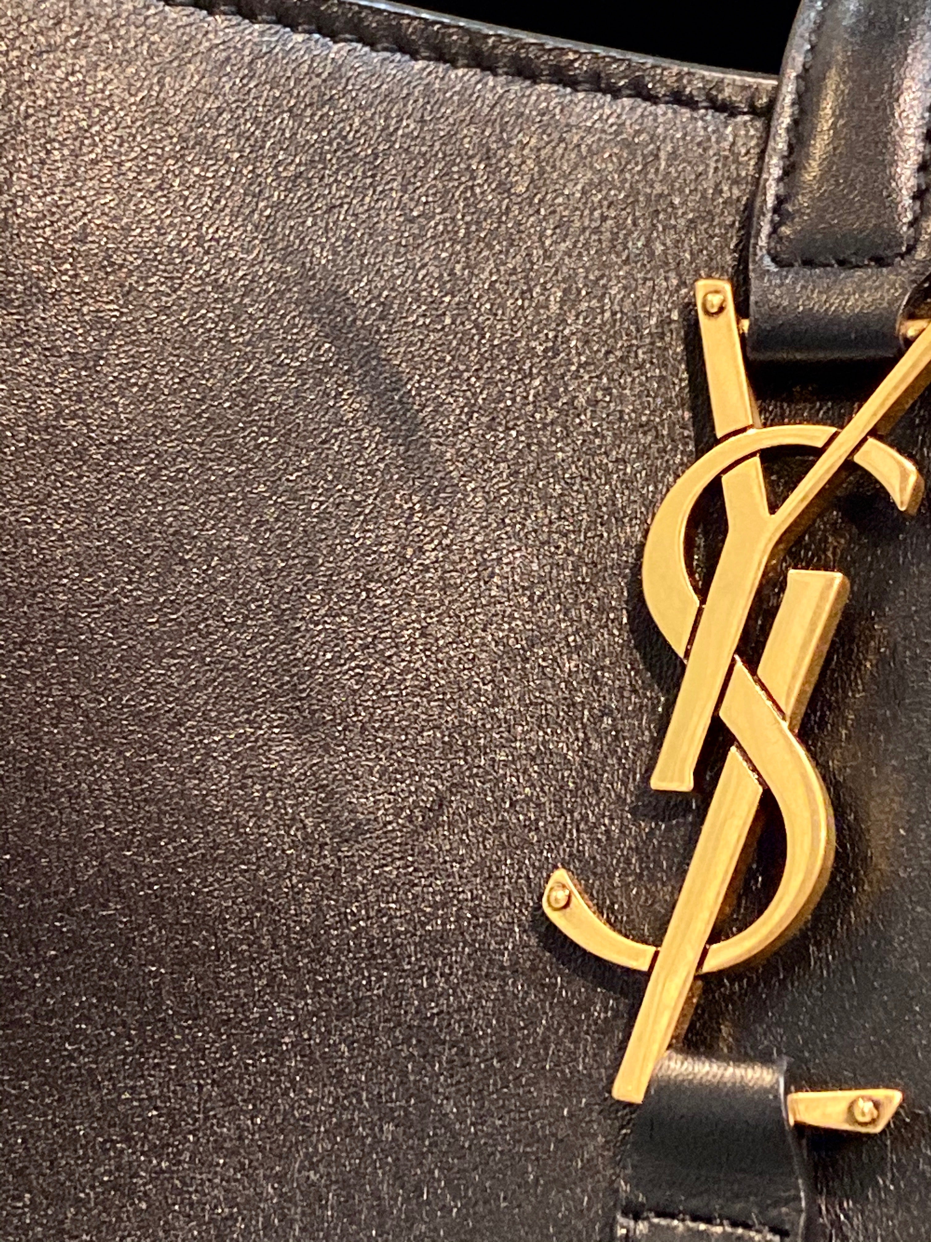 YSL LE 37 SHINY CALFSKIN LEATHER LARGE BUCKET BAG