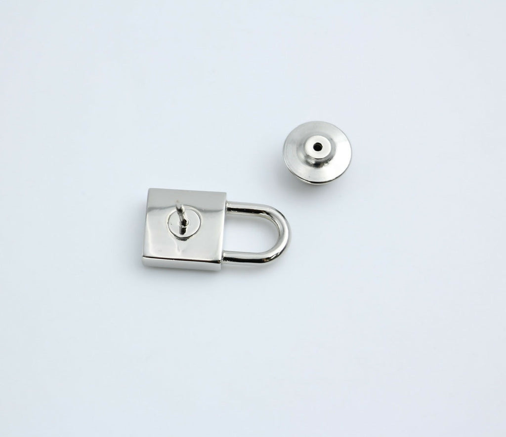 Chanel Vintage 07P Metal Silver and Lock Brooch