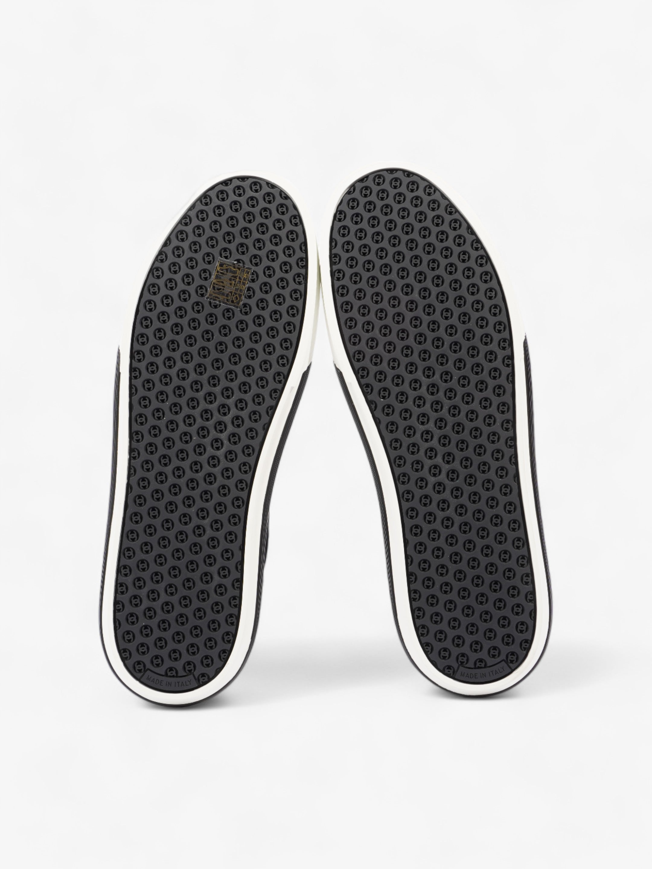 Chanel CC Suede Sneaker Black / White Suede EU 42 UK 8