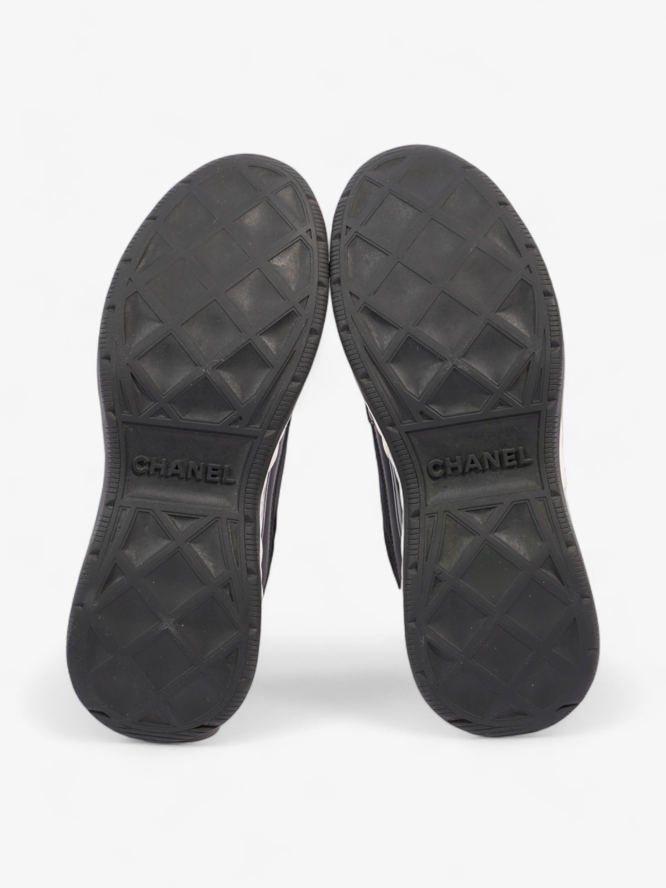 Chanel CC Runner Black / White Suede EU 39 UK 6