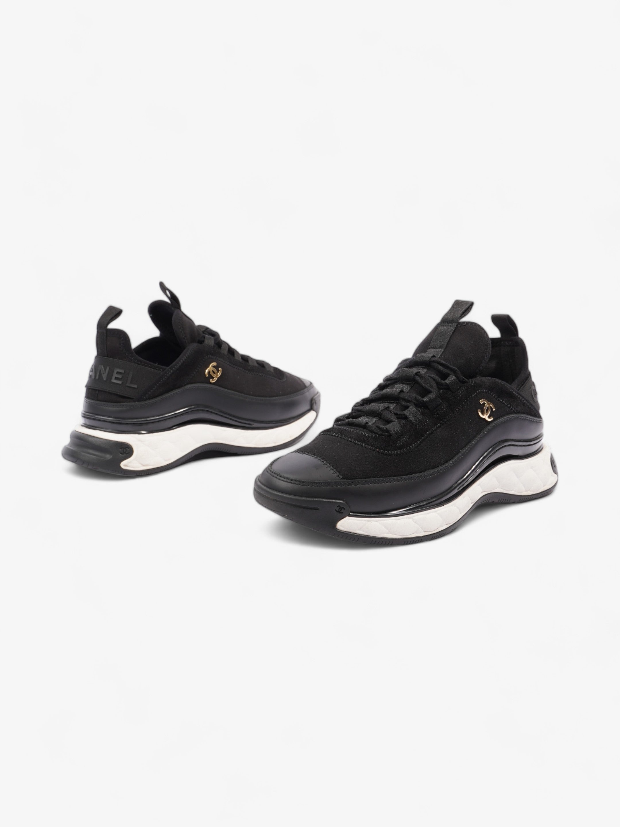 Chanel CC Runner Black / White Suede EU 39 UK 6
