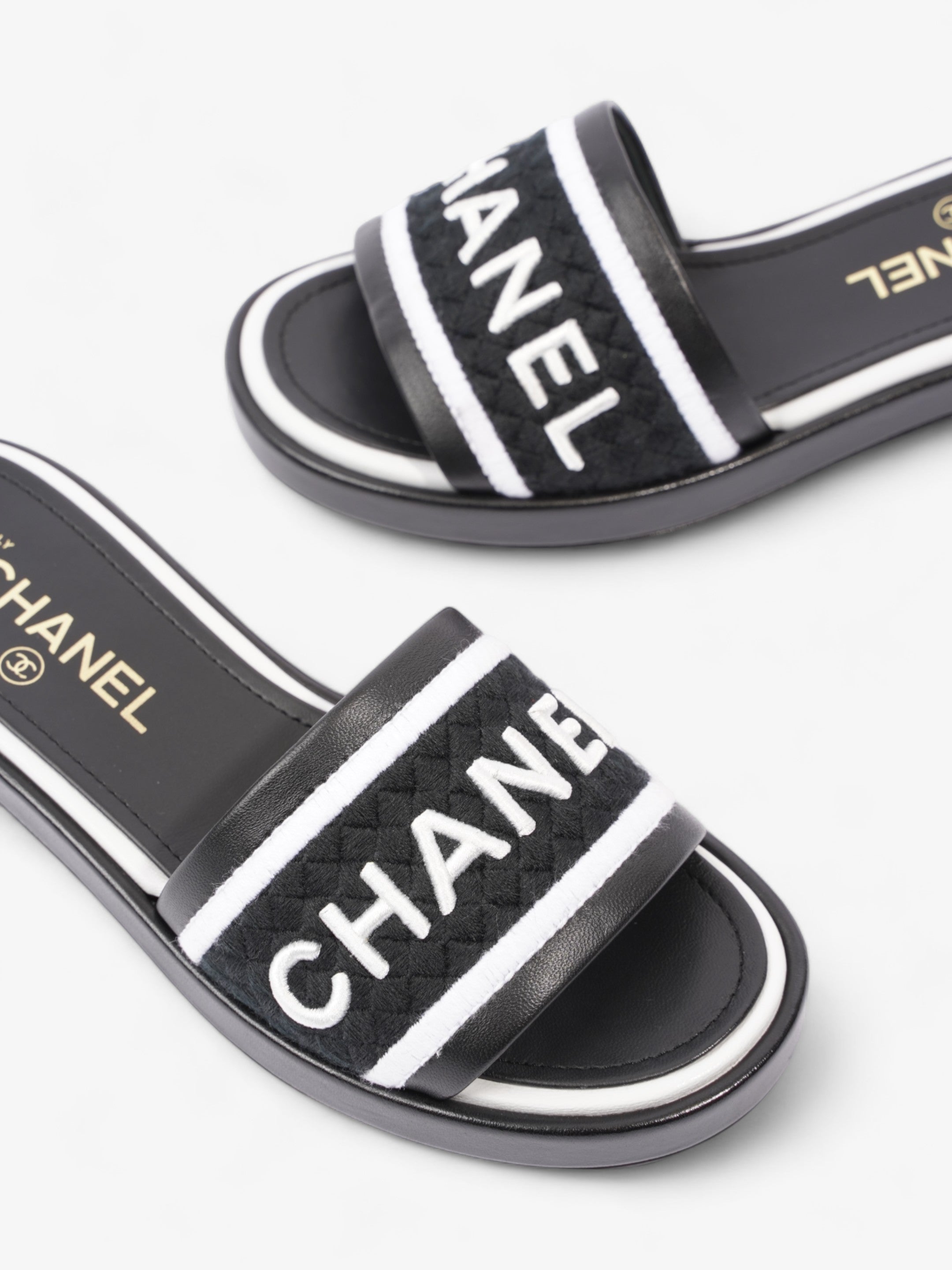 Chanel CC Mule Sandal 15mm Black / White Tweed EU 37 UK 4
