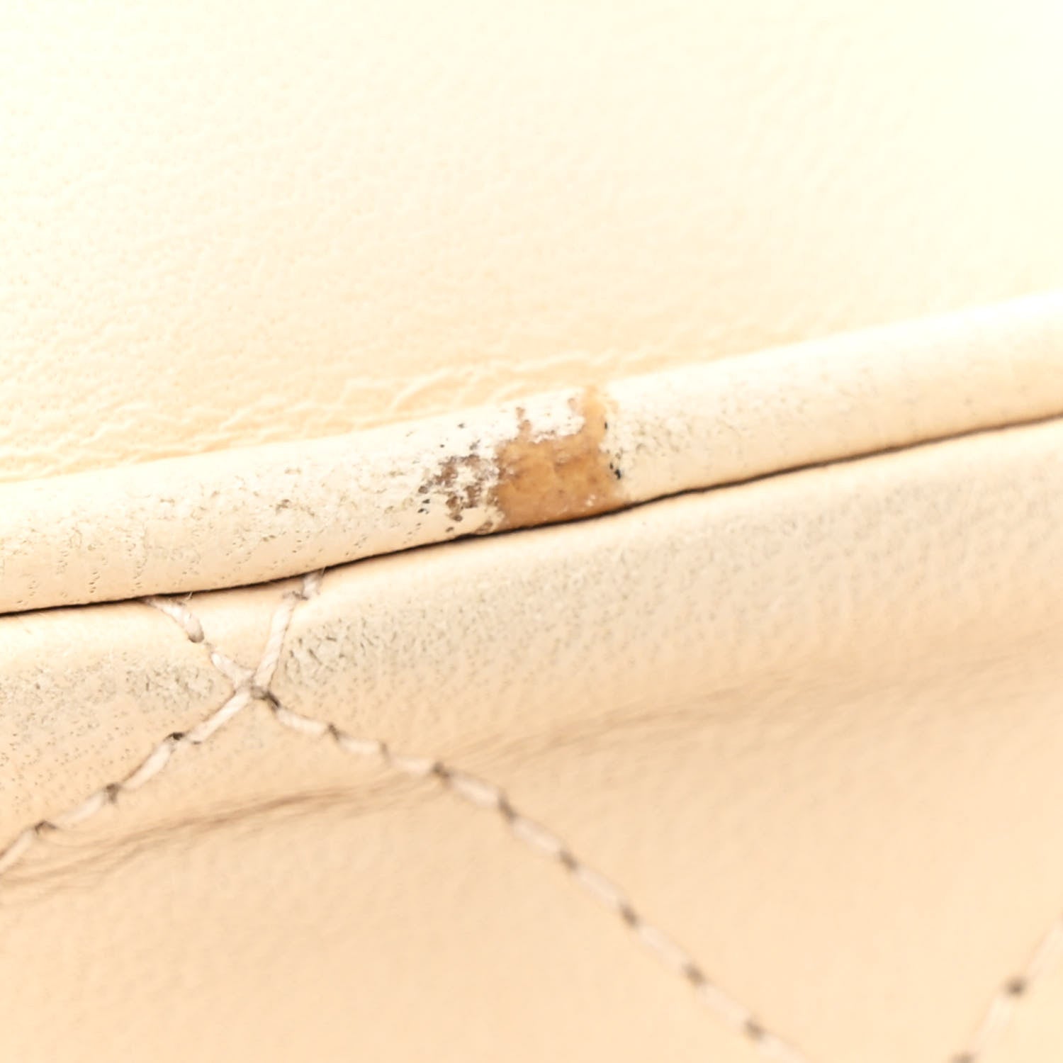 Lambskin Quilted Tassel Flap Camera Case White