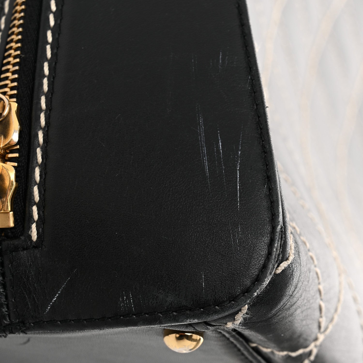 Calfskin Contrast Stitch Surpique Black